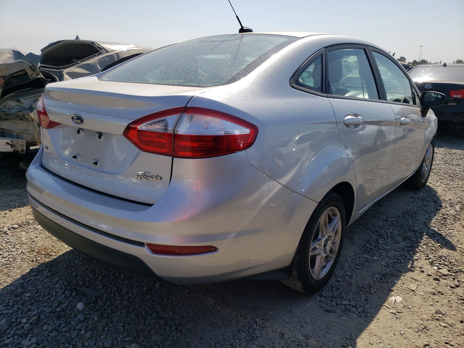 2017 Ford Fiesta Se Silver vin: 3FADP4BJ8HM143450