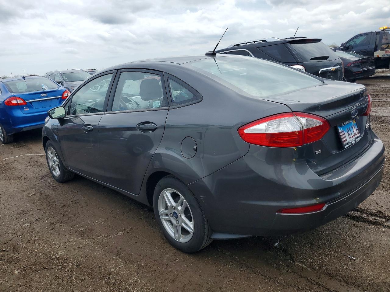 2019 Ford Fiesta Se Серый vin: 3FADP4BJ8KM104378
