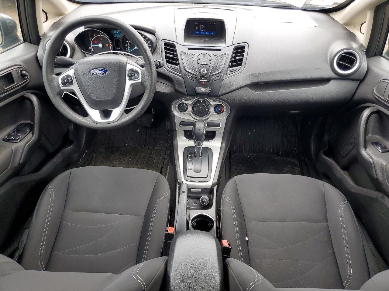2019 Ford Fiesta Se Серый vin: 3FADP4BJ8KM104378