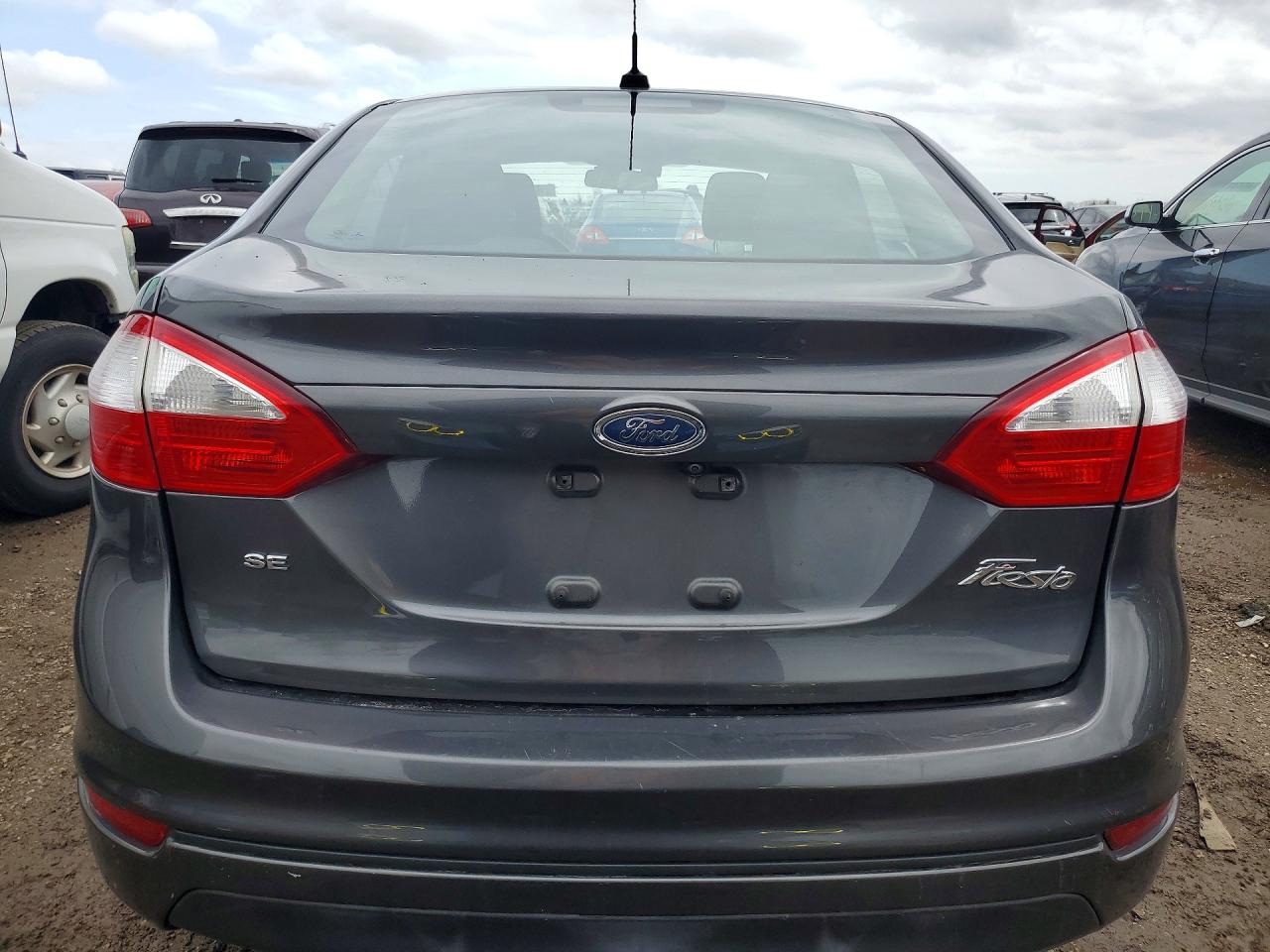 2019 Ford Fiesta Se Серый vin: 3FADP4BJ8KM104378