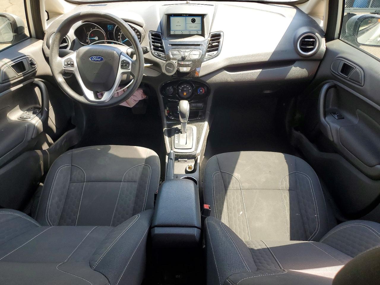 2019 Ford Fiesta Se Silver vin: 3FADP4BJ8KM141365