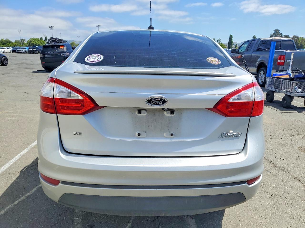 2019 Ford Fiesta Se Silver vin: 3FADP4BJ8KM141365