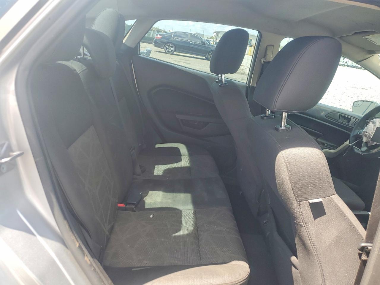 2011 Ford Fiesta Se Silver vin: 3FADP4BJ9BM149121
