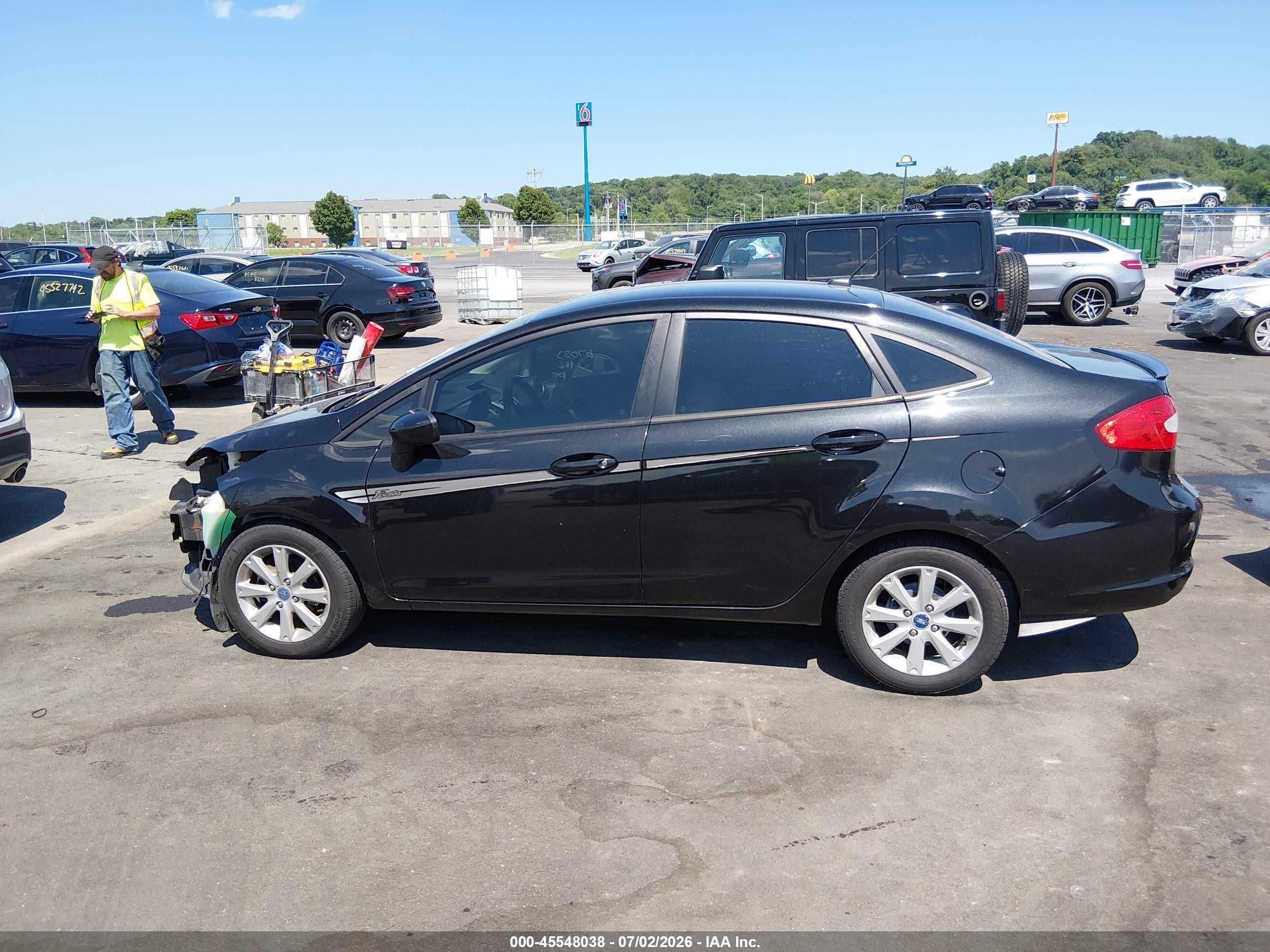 2011 Ford Fiesta Se Черный vin: 3FADP4BJ9BM175752