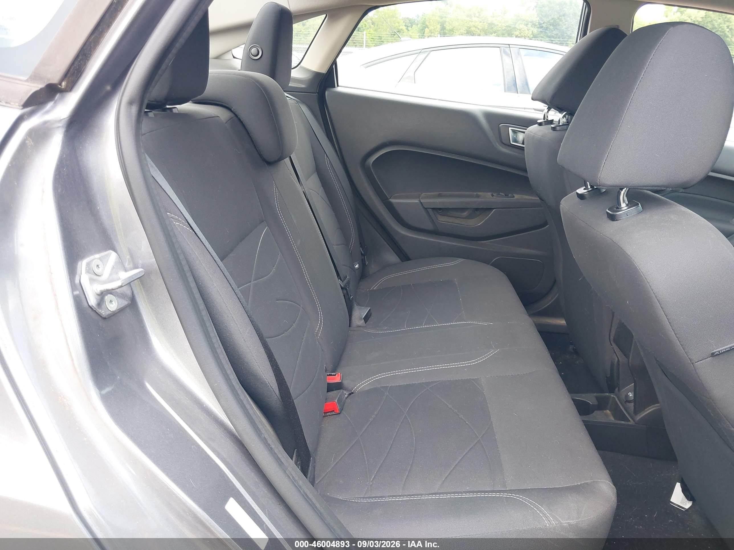 2014 Ford Fiesta Se Серый vin: 3FADP4BJ9EM179661