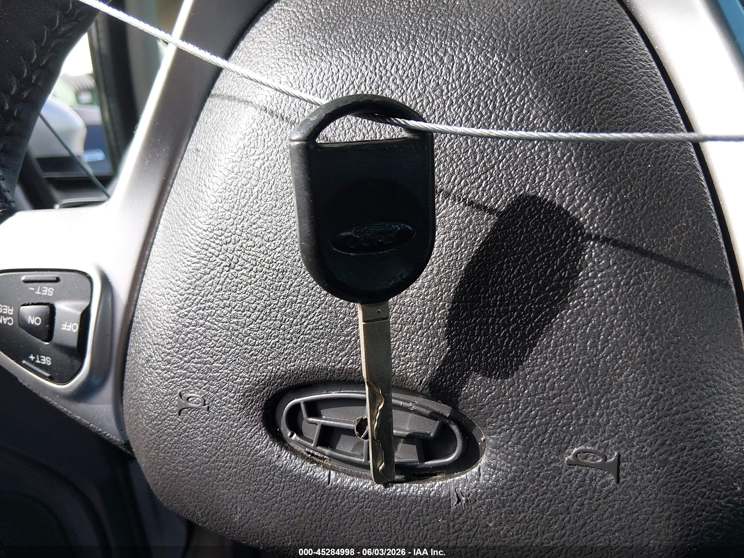 2014 Ford Fiesta Se Серебряный vin: 3FADP4BJ9EM206356