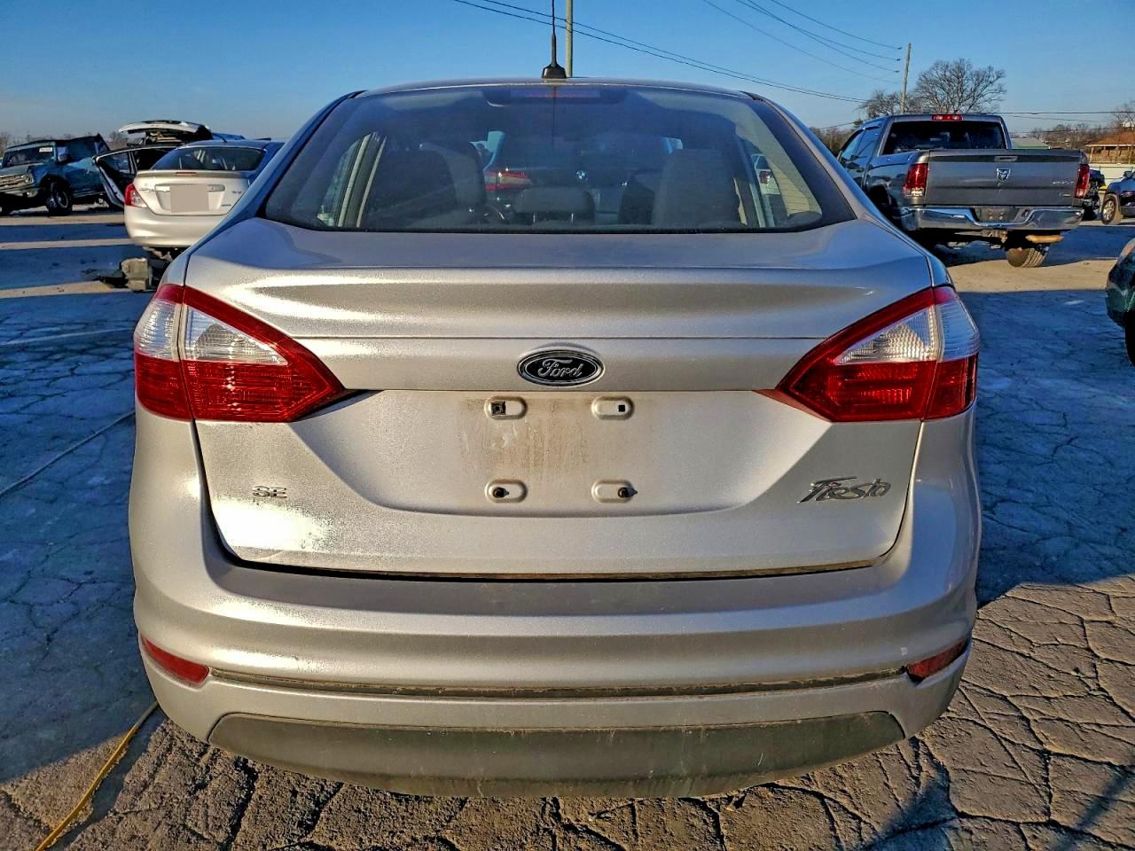 2014 Ford Fiesta Se Silver vin: 3FADP4BJ9EM234173