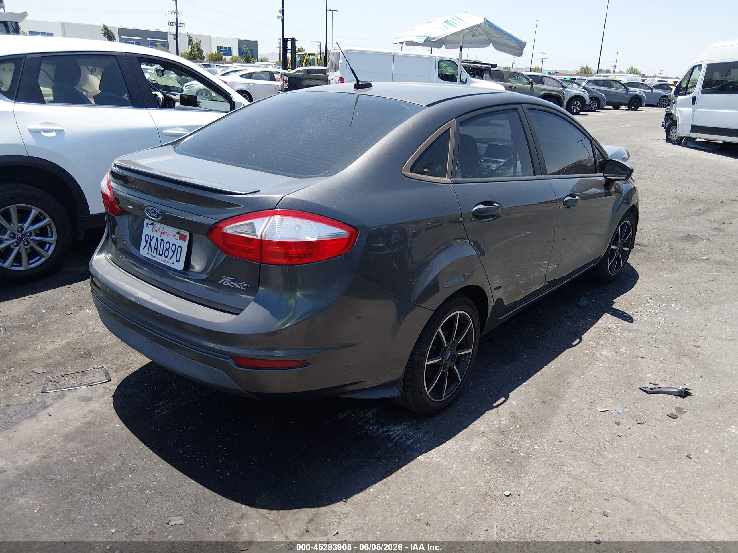 2015 Ford Fiesta Se Gray vin: 3FADP4BJ9FM133538