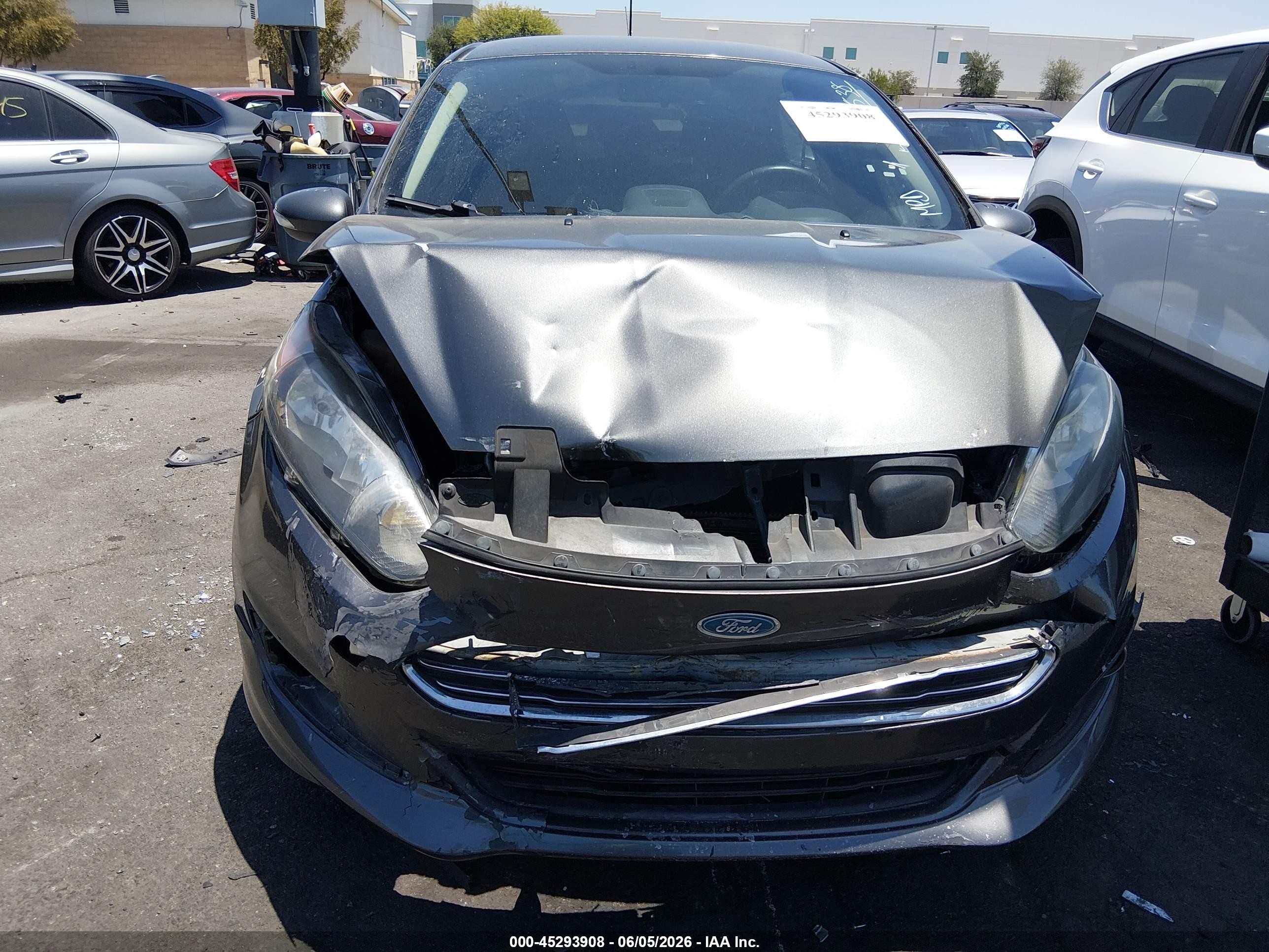 2015 Ford Fiesta Se Gray vin: 3FADP4BJ9FM133538