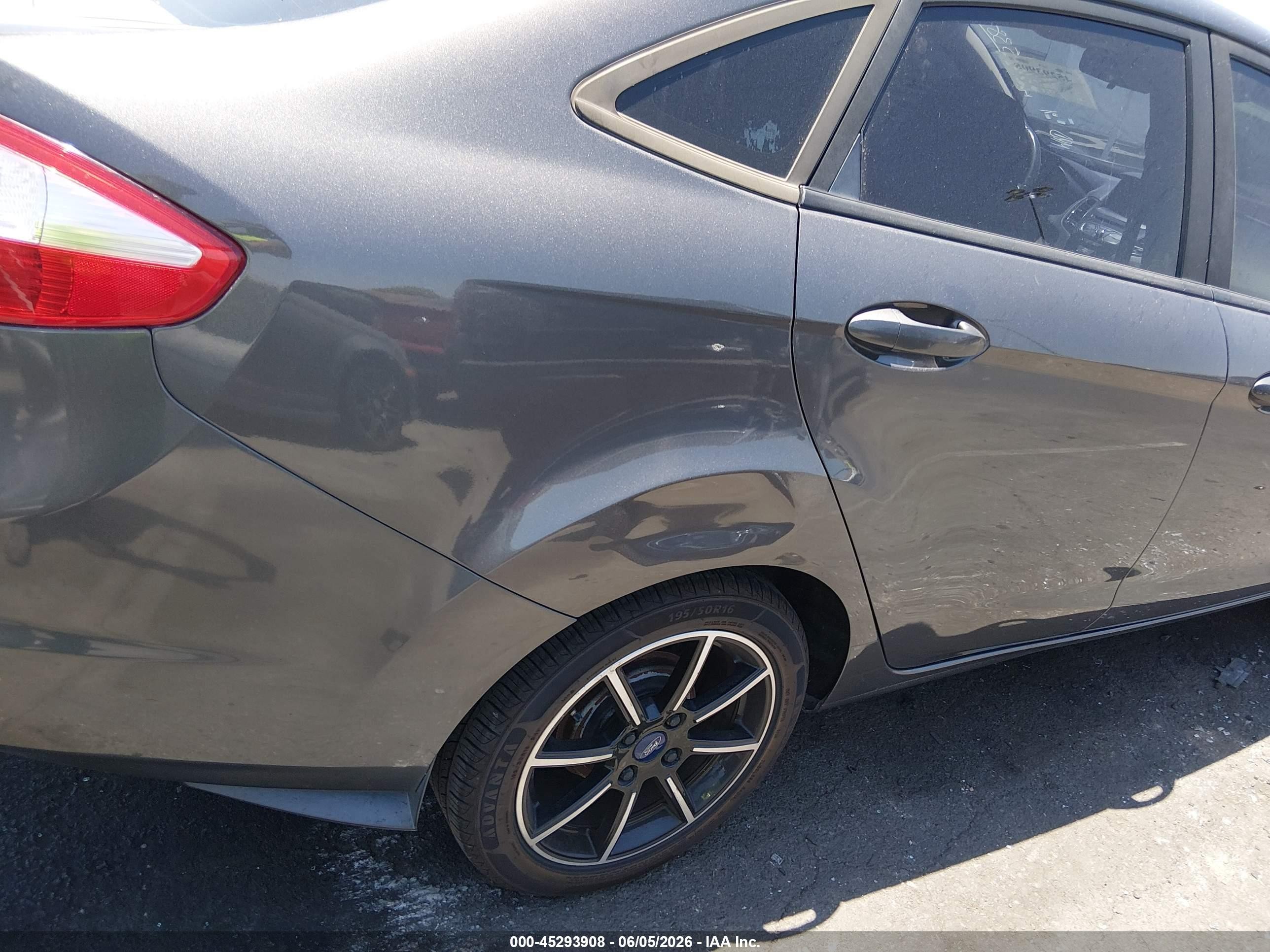2015 Ford Fiesta Se Gray vin: 3FADP4BJ9FM133538