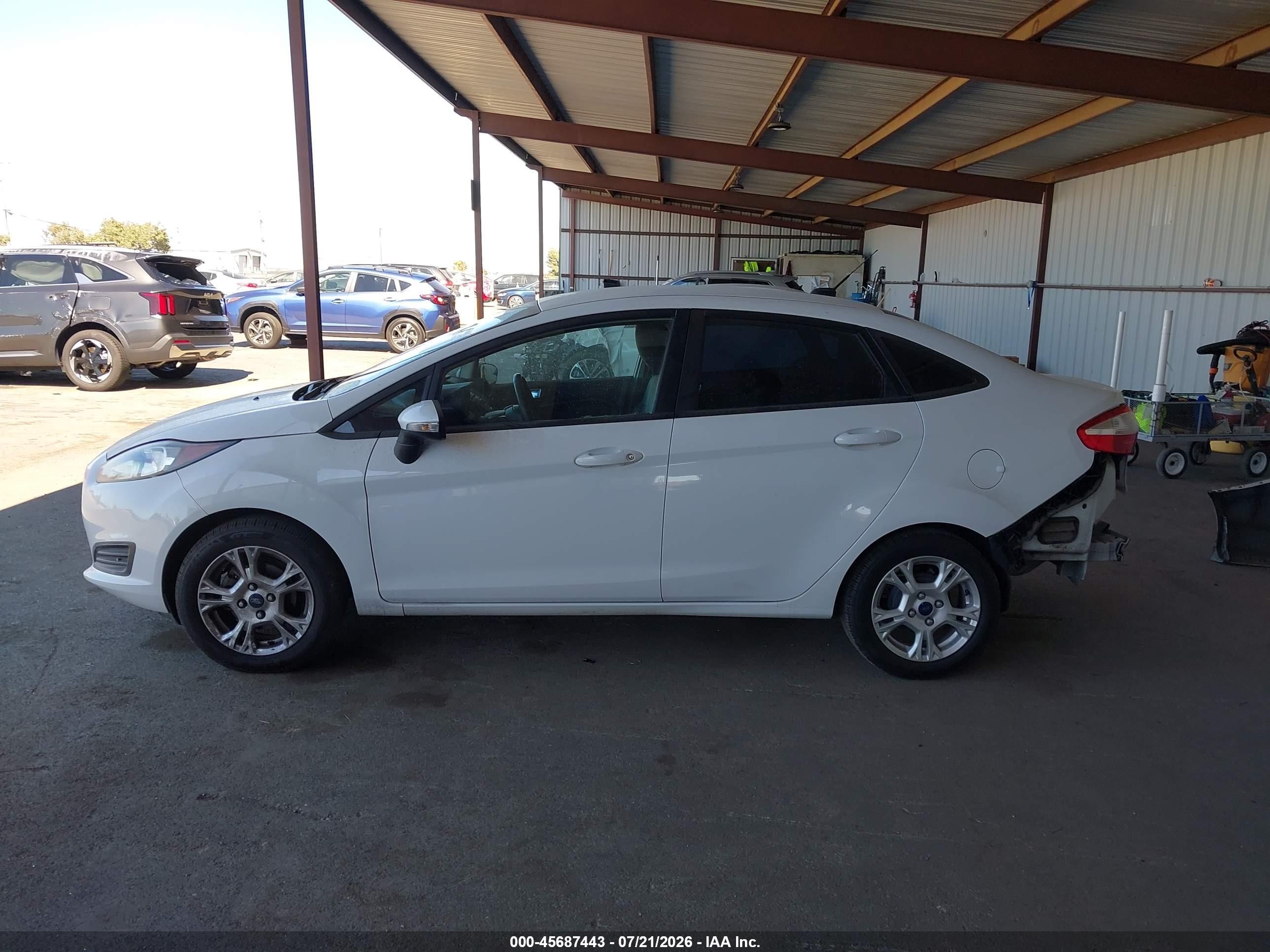 2015 Ford Fiesta Se Белый vin: 3FADP4BJ9FM146290