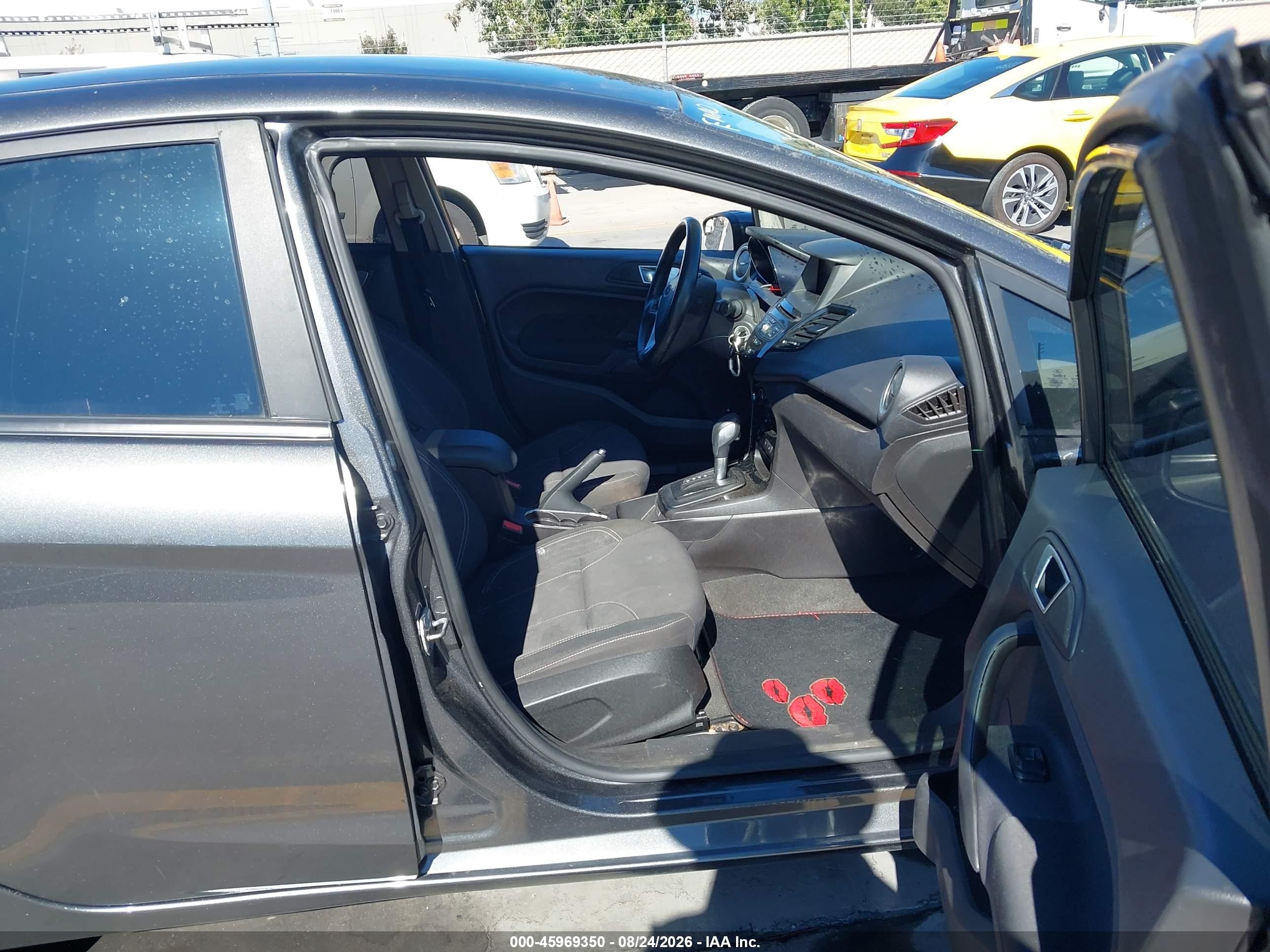 2015 Ford Fiesta Se Серый vin: 3FADP4BJ9FM159055