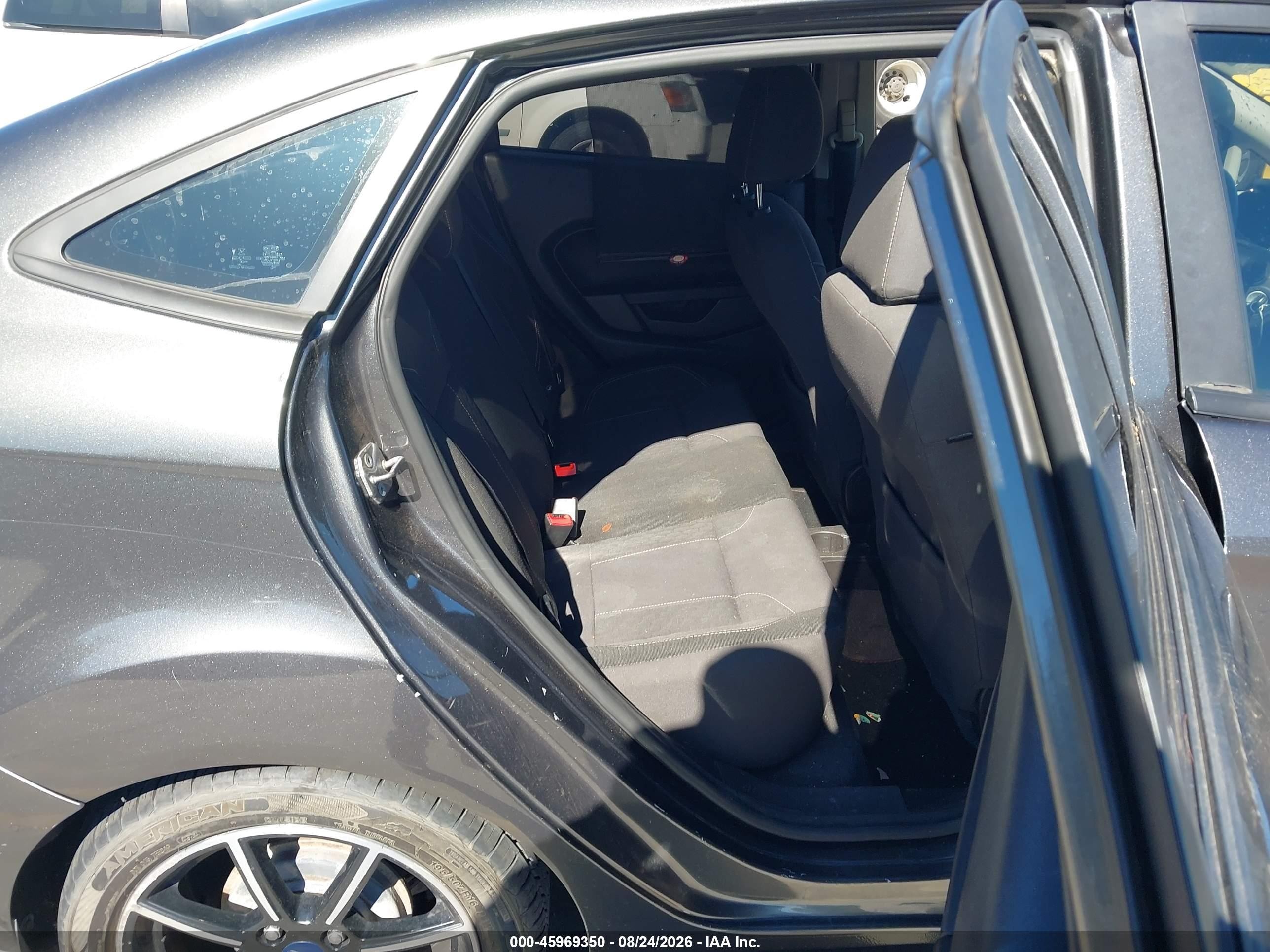 2015 Ford Fiesta Se Серый vin: 3FADP4BJ9FM159055