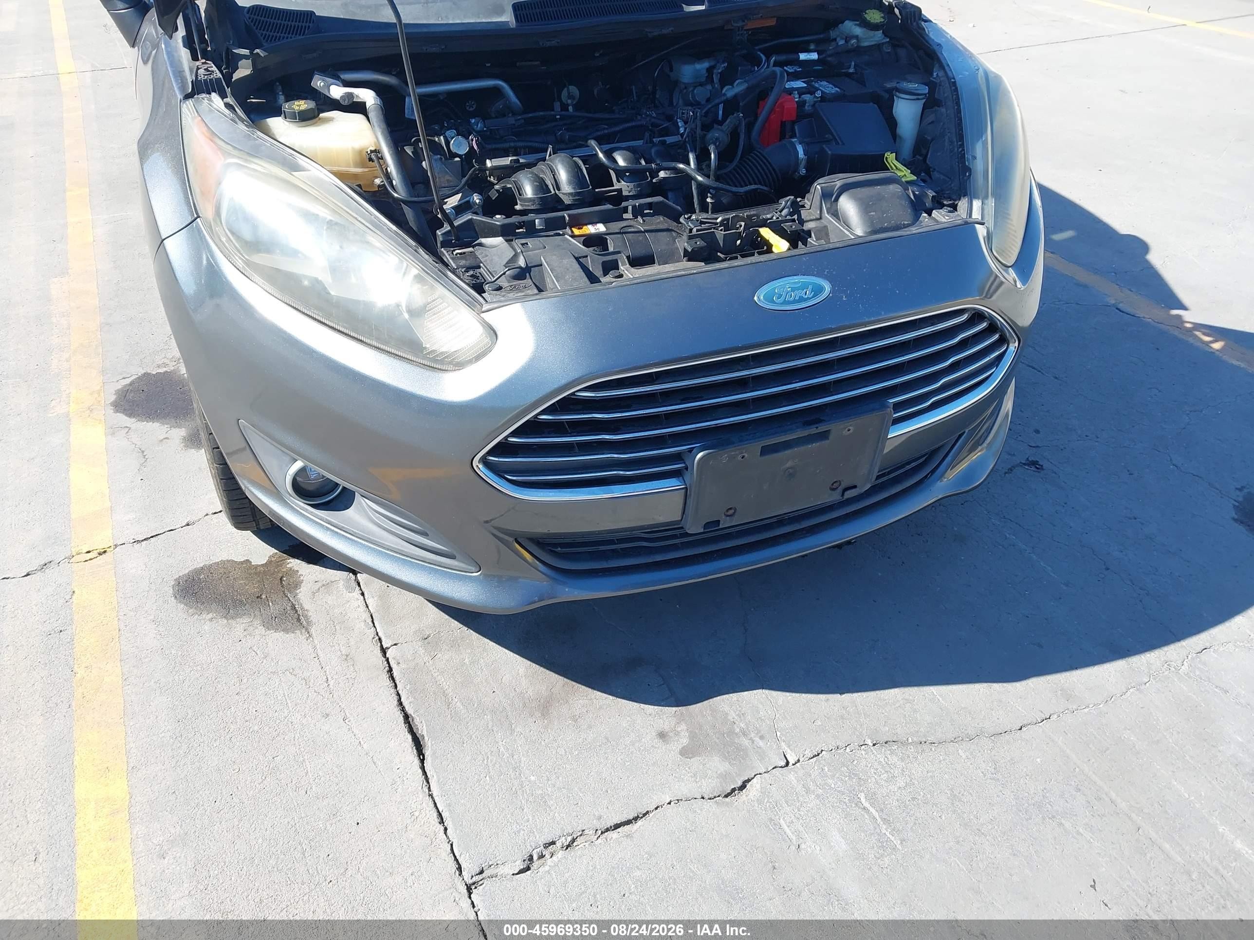 2015 Ford Fiesta Se Серый vin: 3FADP4BJ9FM159055