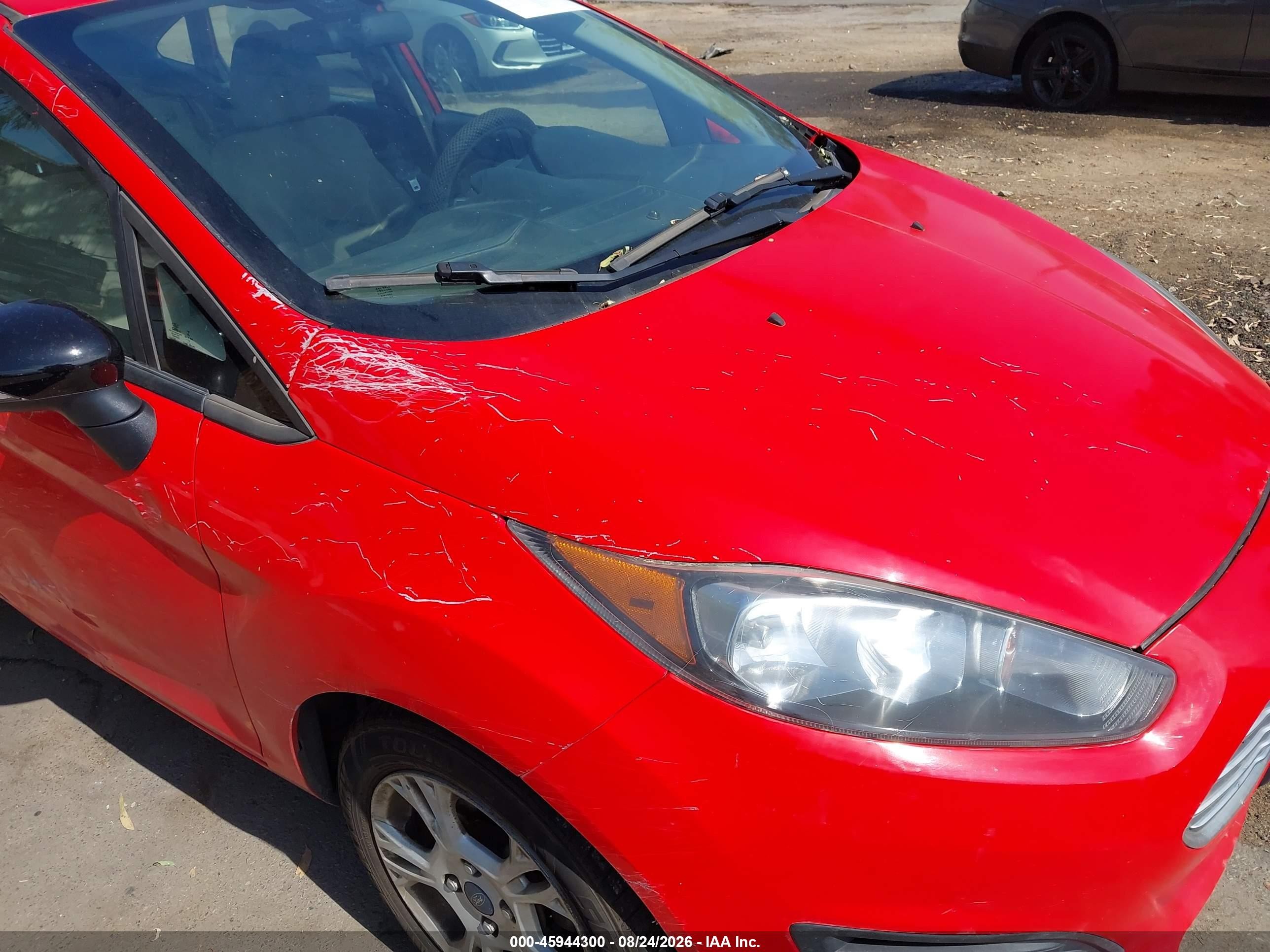 2015 Ford Fiesta Se Red vin: 3FADP4BJ9FM195859
