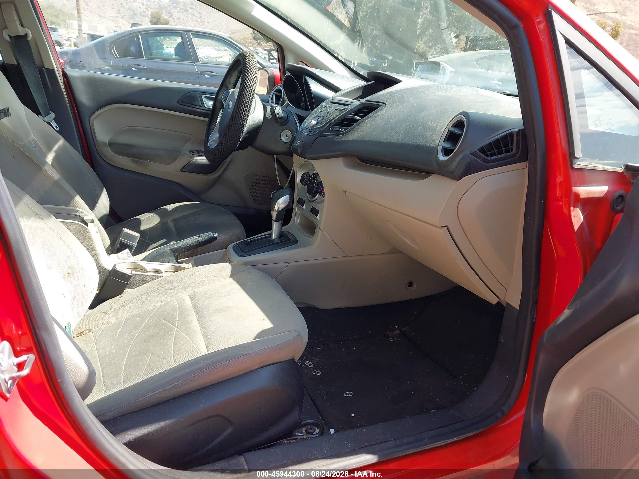 2015 Ford Fiesta Se Red vin: 3FADP4BJ9FM195859