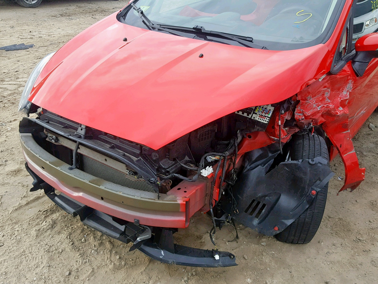 2015 Ford Fiesta Se Red vin: 3FADP4BJ9FM202406