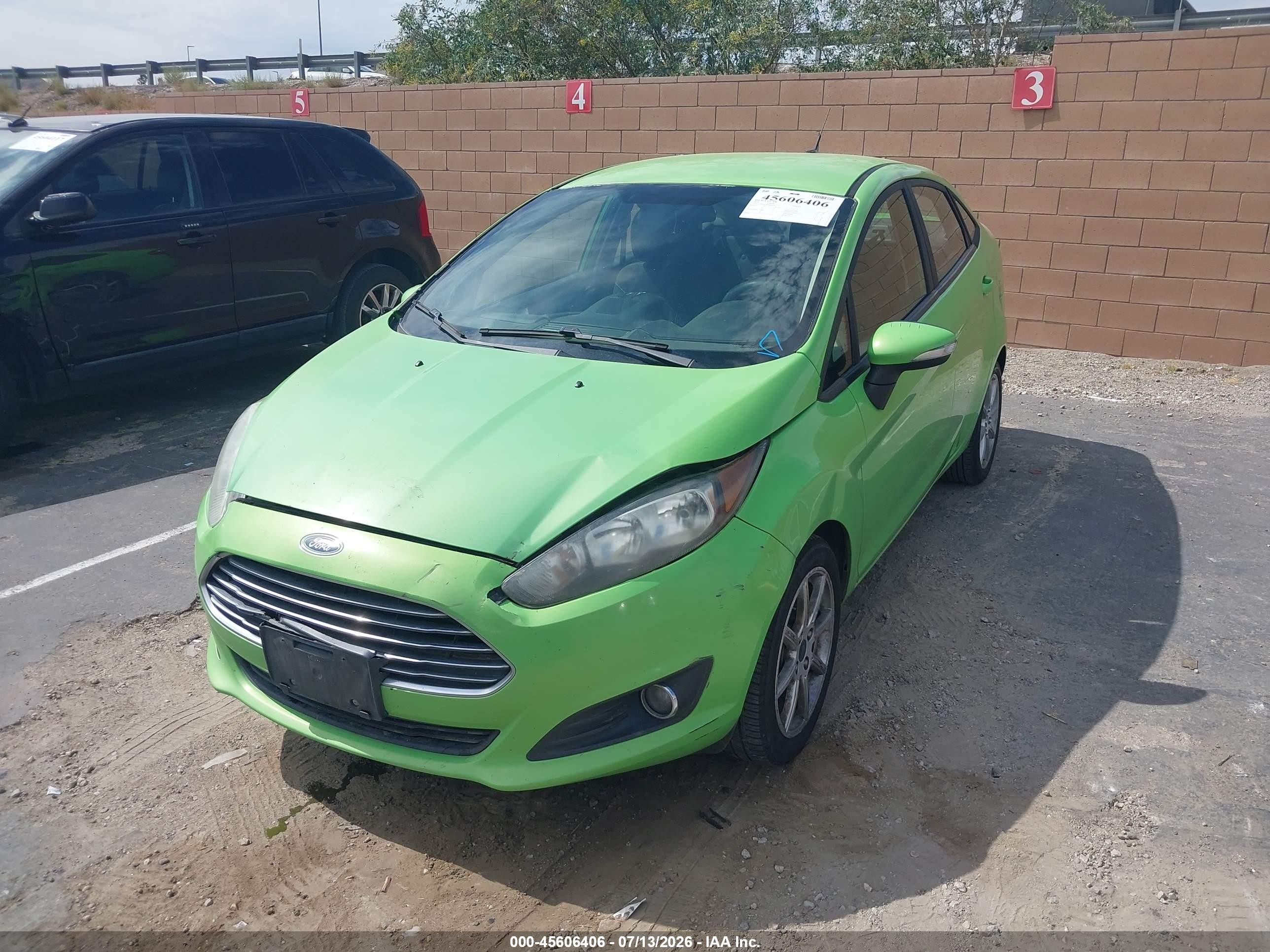 2015 Ford Fiesta Se Зеленый vin: 3FADP4BJ9FM205449