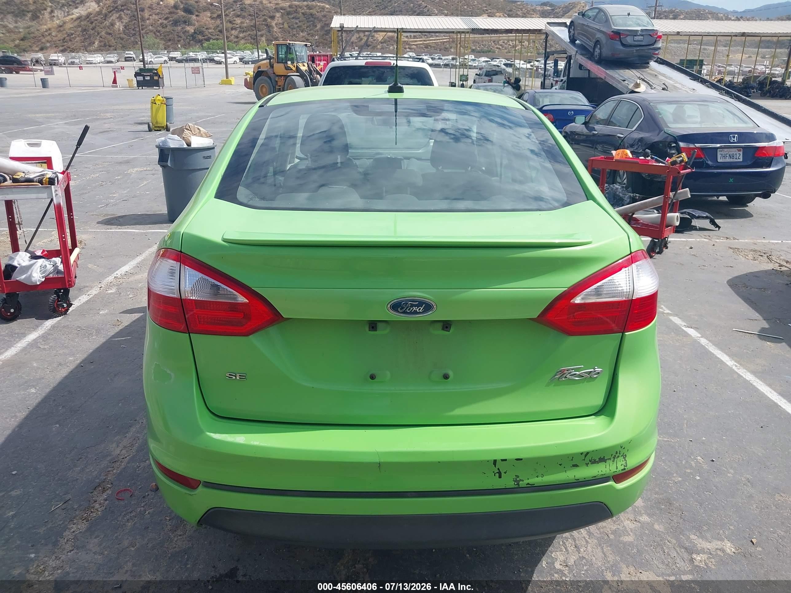 2015 Ford Fiesta Se Зеленый vin: 3FADP4BJ9FM205449