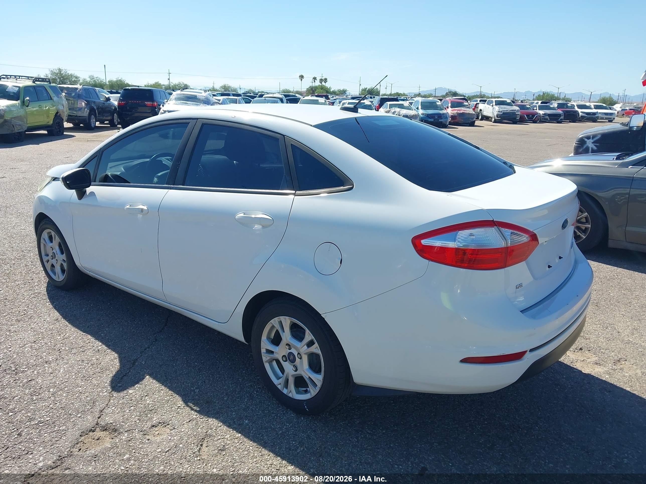 2015 Ford Fiesta Se White vin: 3FADP4BJ9FM211381