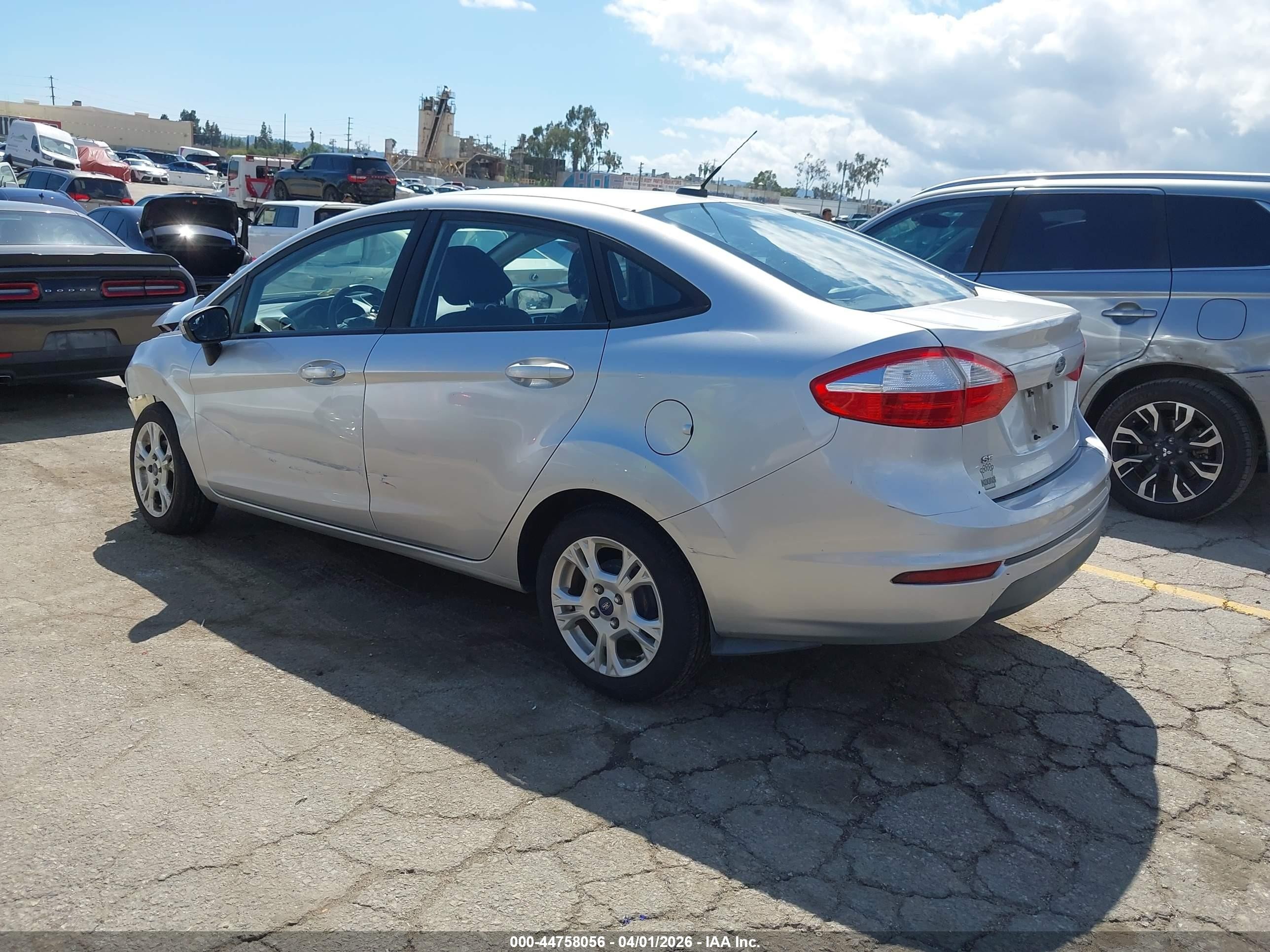 2015 Ford Fiesta Se Silver vin: 3FADP4BJ9FM223756