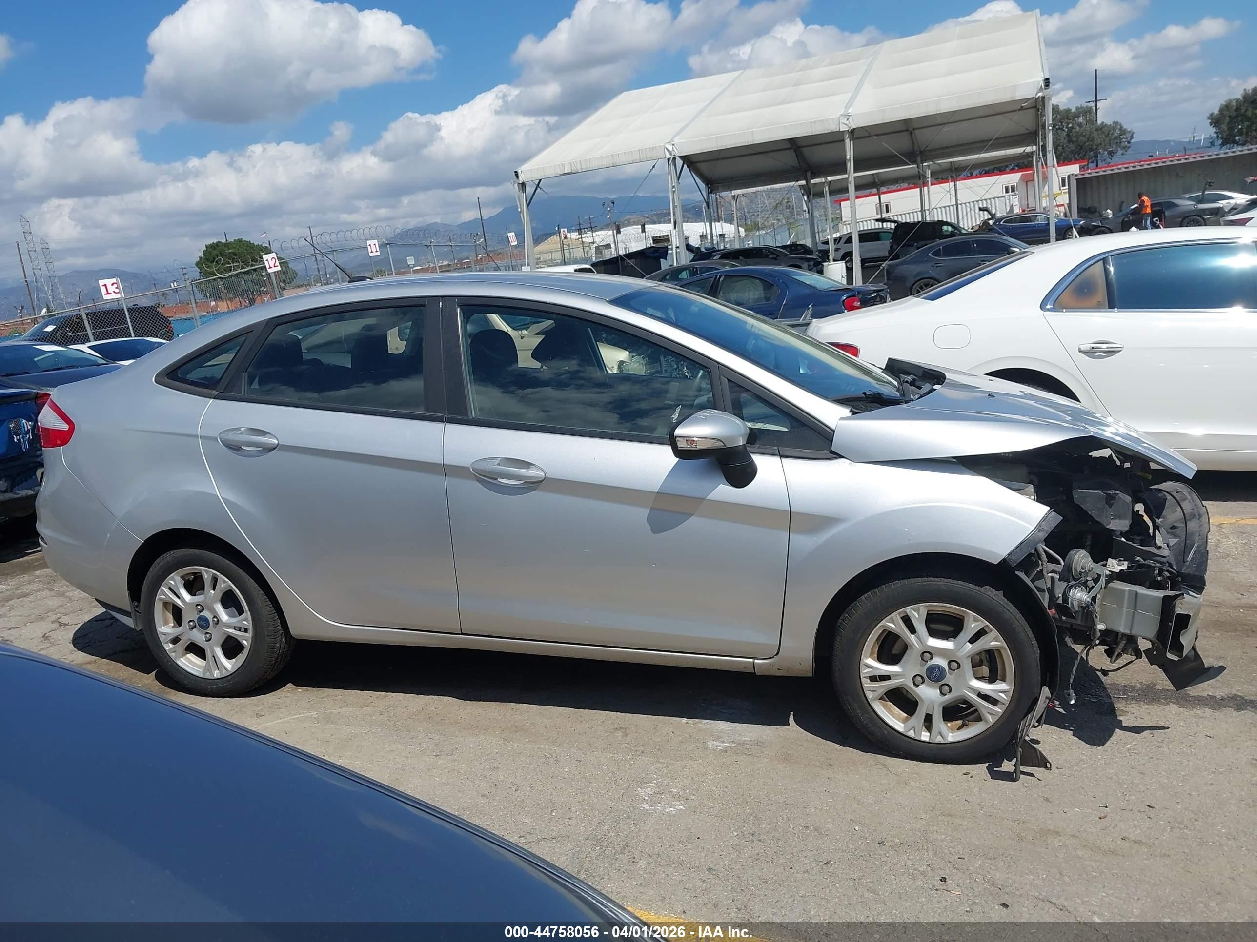 2015 Ford Fiesta Se Silver vin: 3FADP4BJ9FM223756