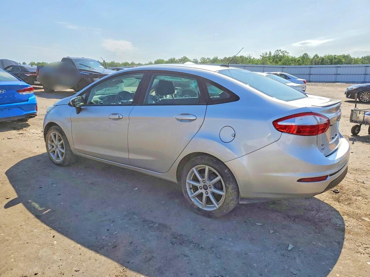 2019 Ford Fiesta Se Silver vin: 3FADP4BJ9KM126356