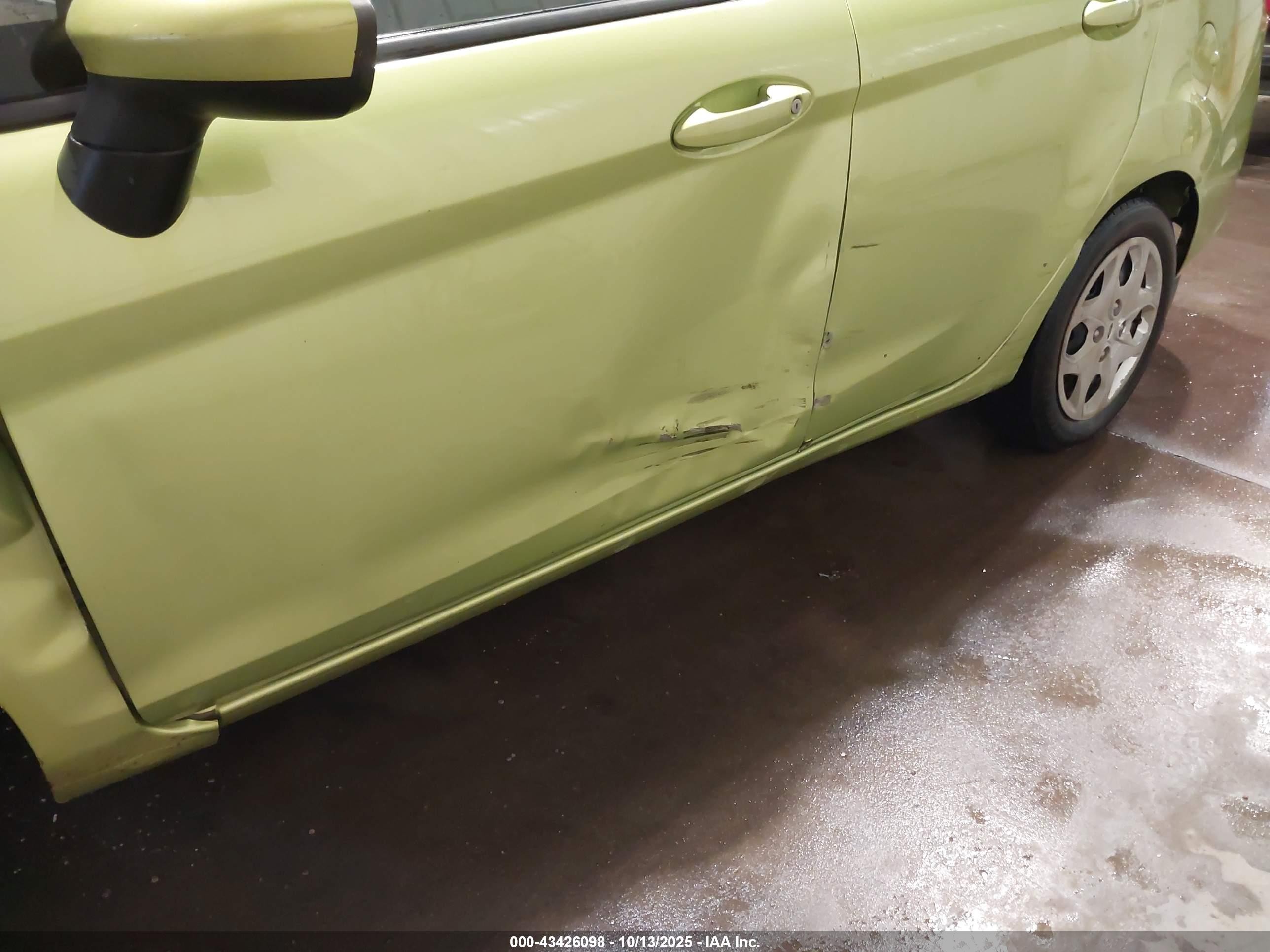 2011 Ford Fiesta Se Green vin: 3FADP4BJXBM109016