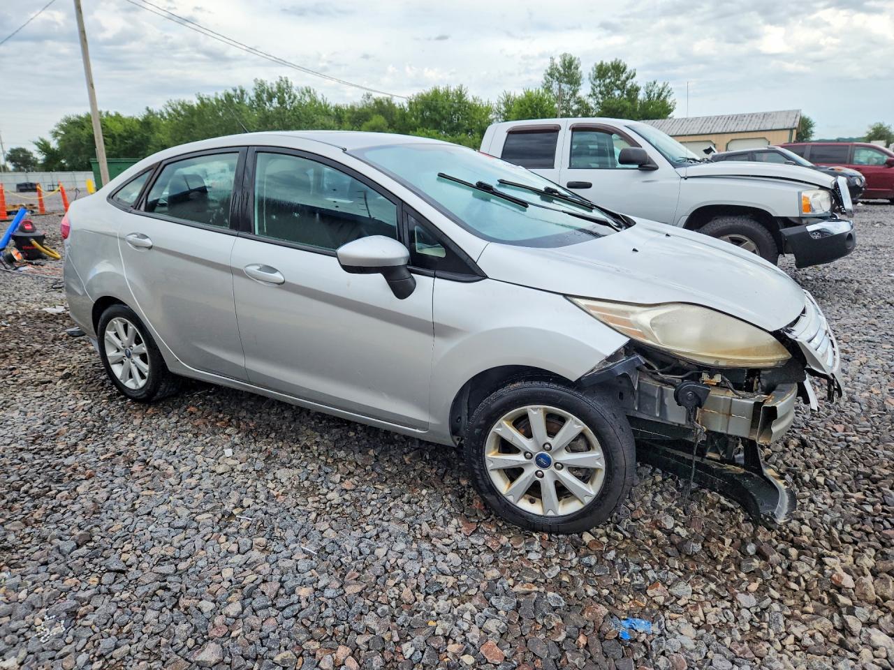 2011 Ford Fiesta Se Silver vin: 3FADP4BJXBM129220