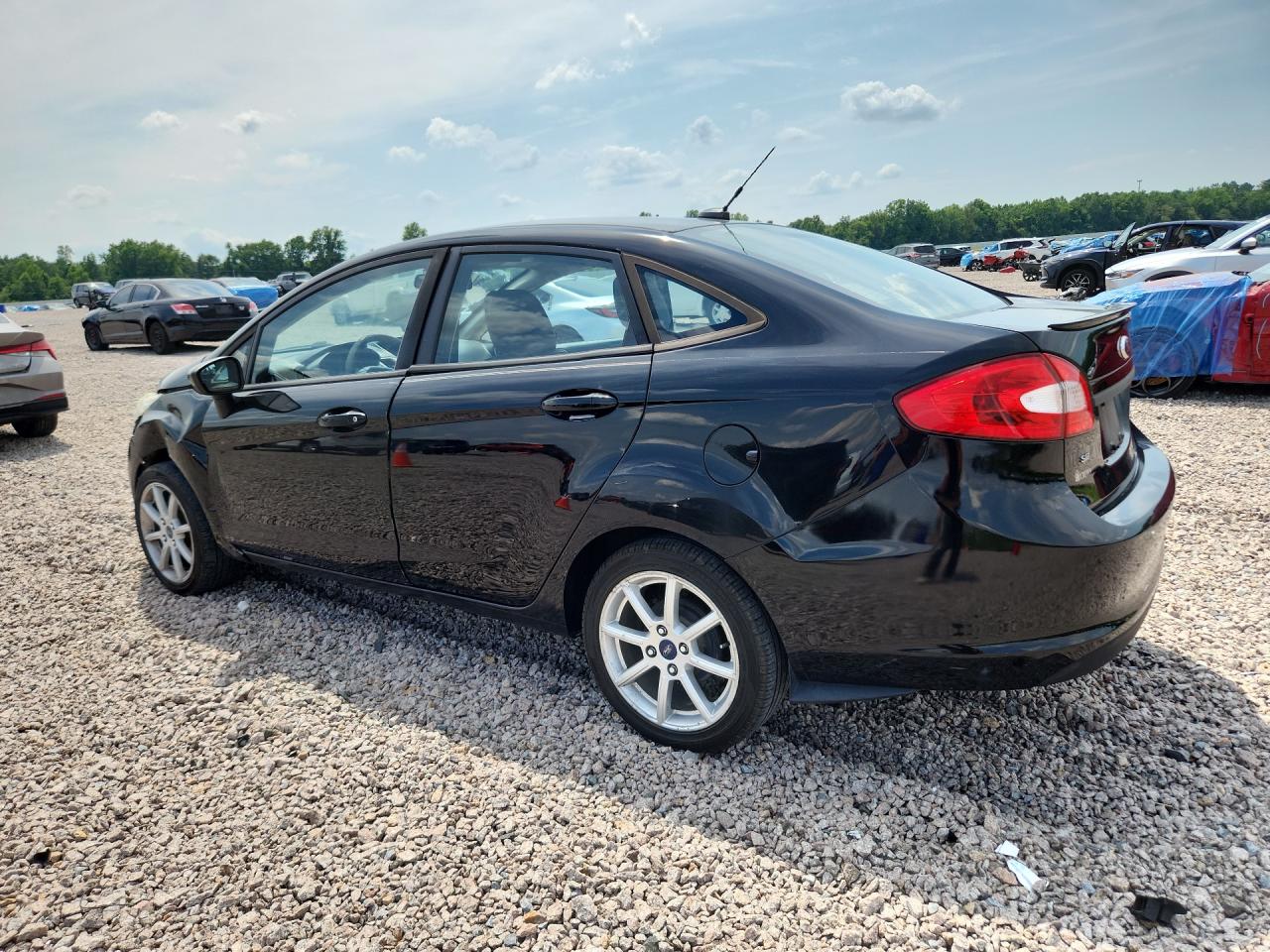 2012 Ford Fiesta Se Черный vin: 3FADP4BJXCM105002
