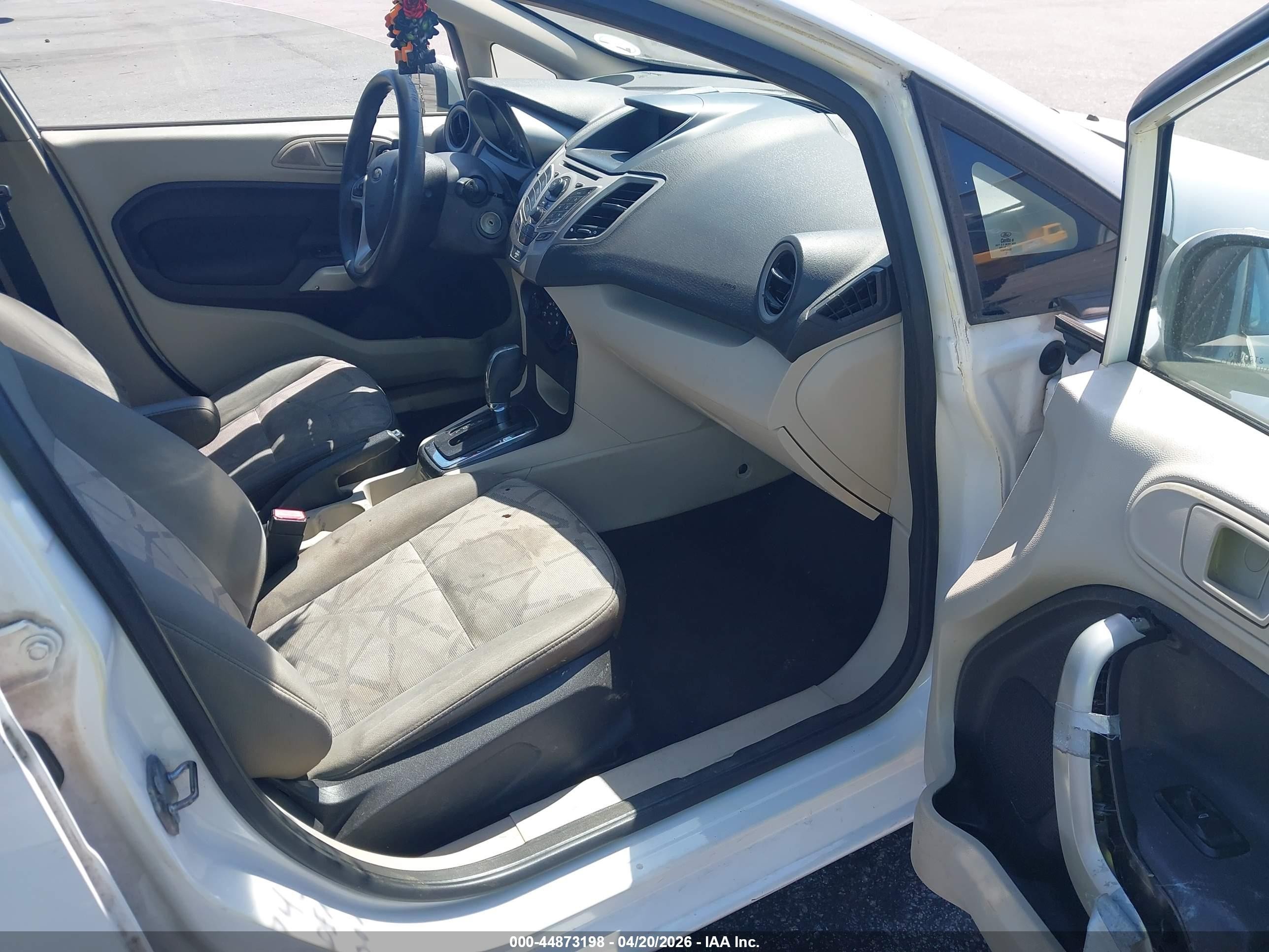 2012 Ford Fiesta Se White vin: 3FADP4BJXCM172697