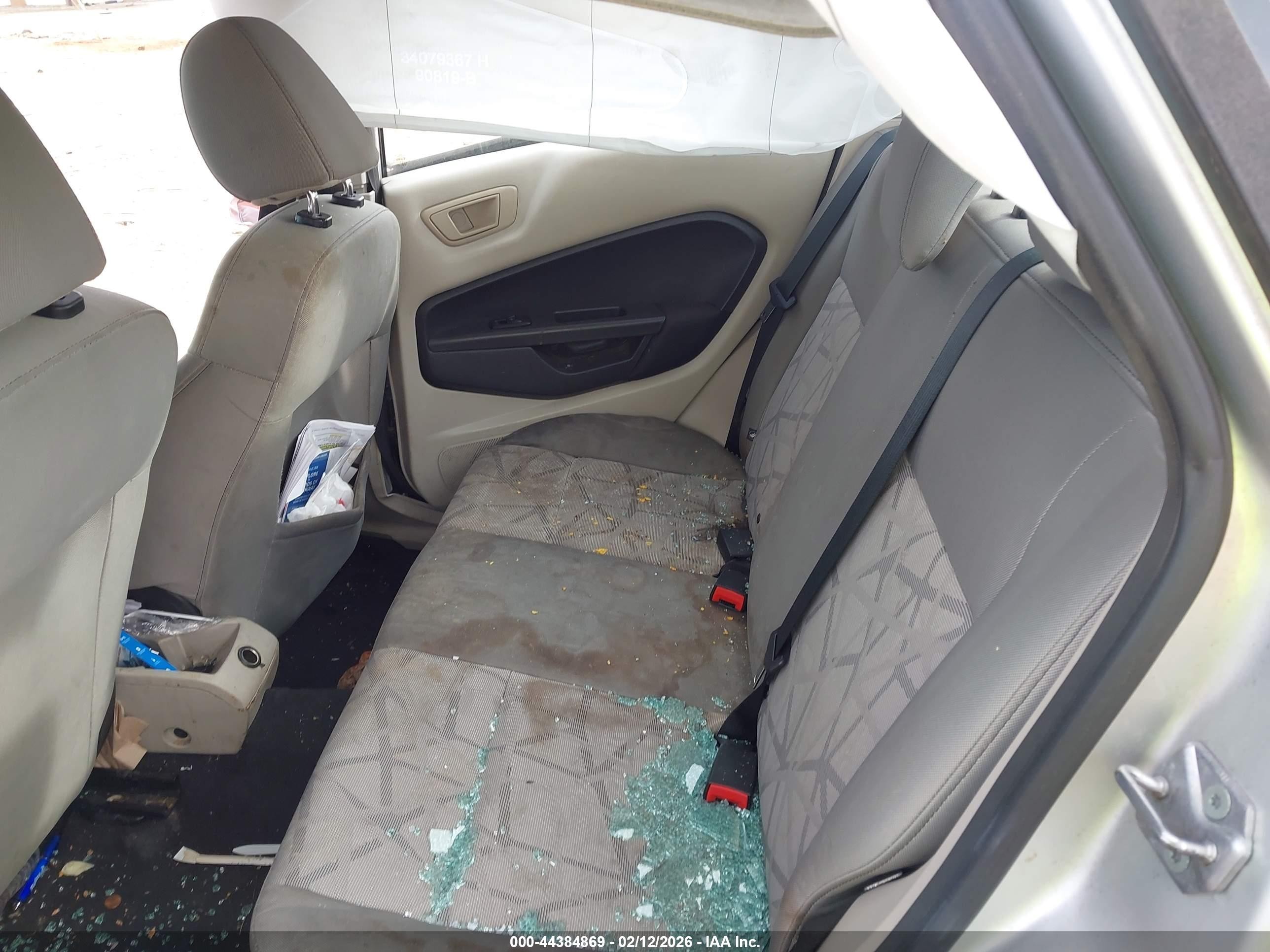 2013 Ford Fiesta Se Silver vin: 3FADP4BJXDM118396