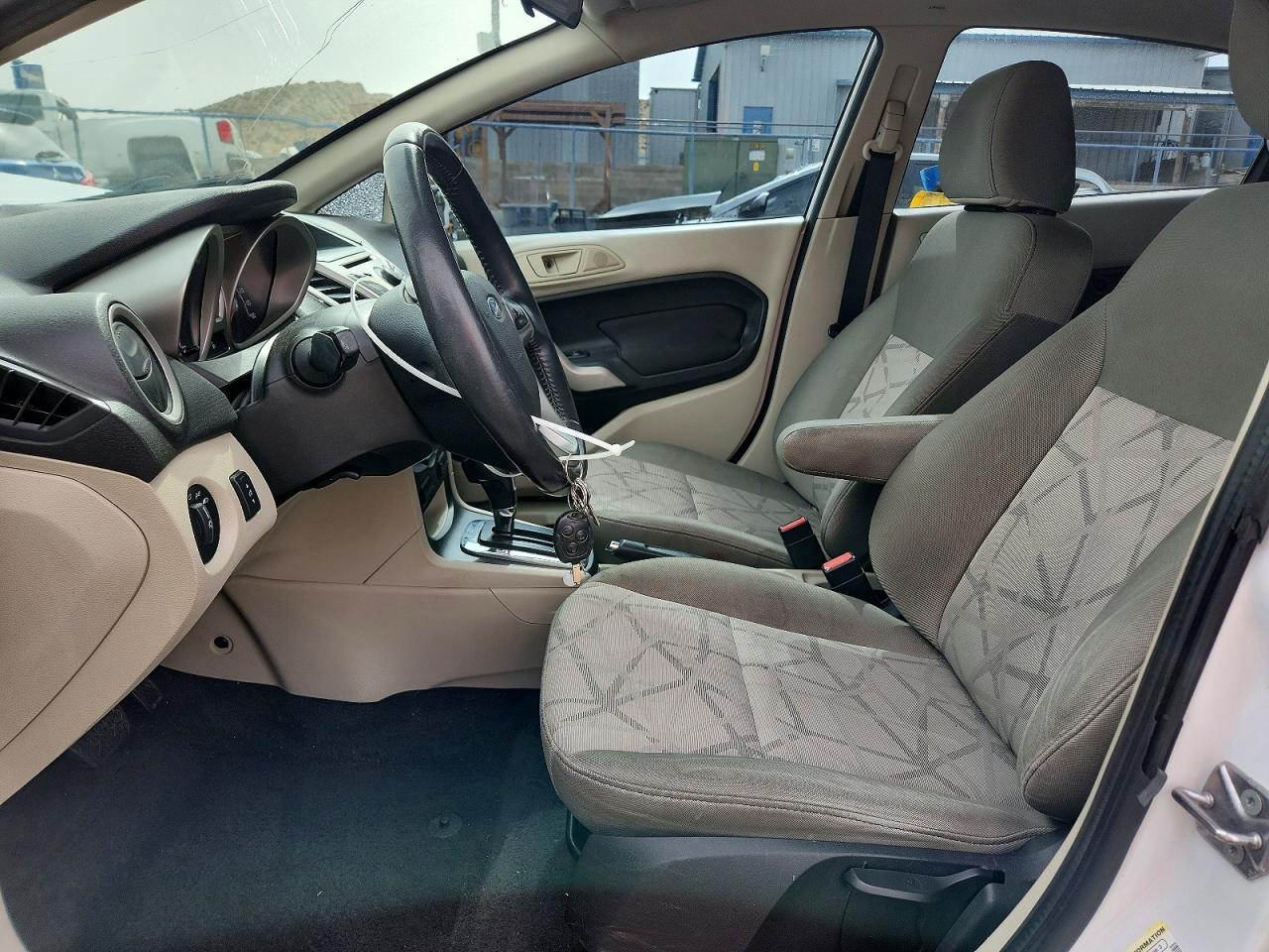 2013 Ford Fiesta Se White vin: 3FADP4BJXDM176721
