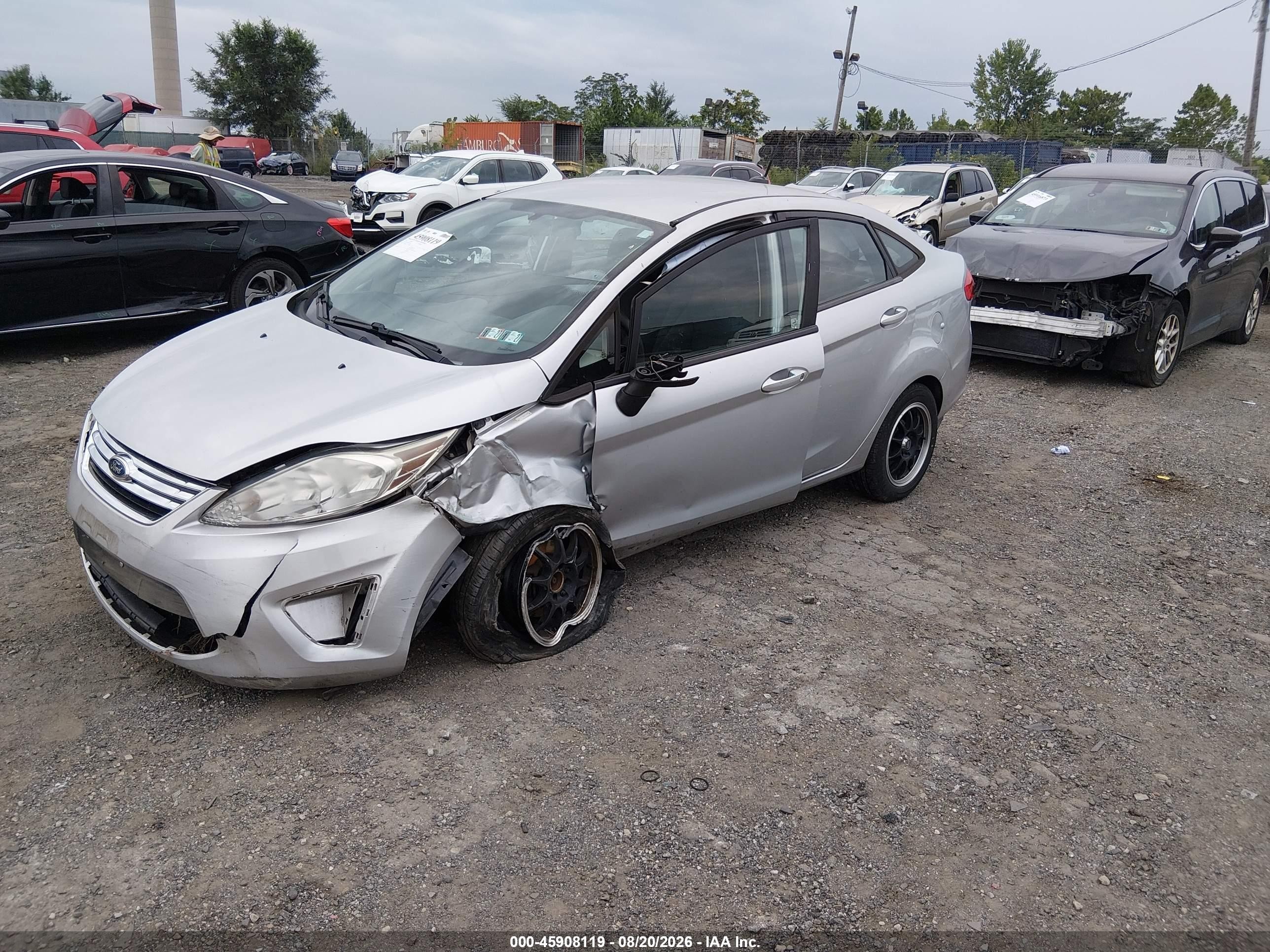 2013 Ford Fiesta Se Silver vin: 3FADP4BJXDM184642