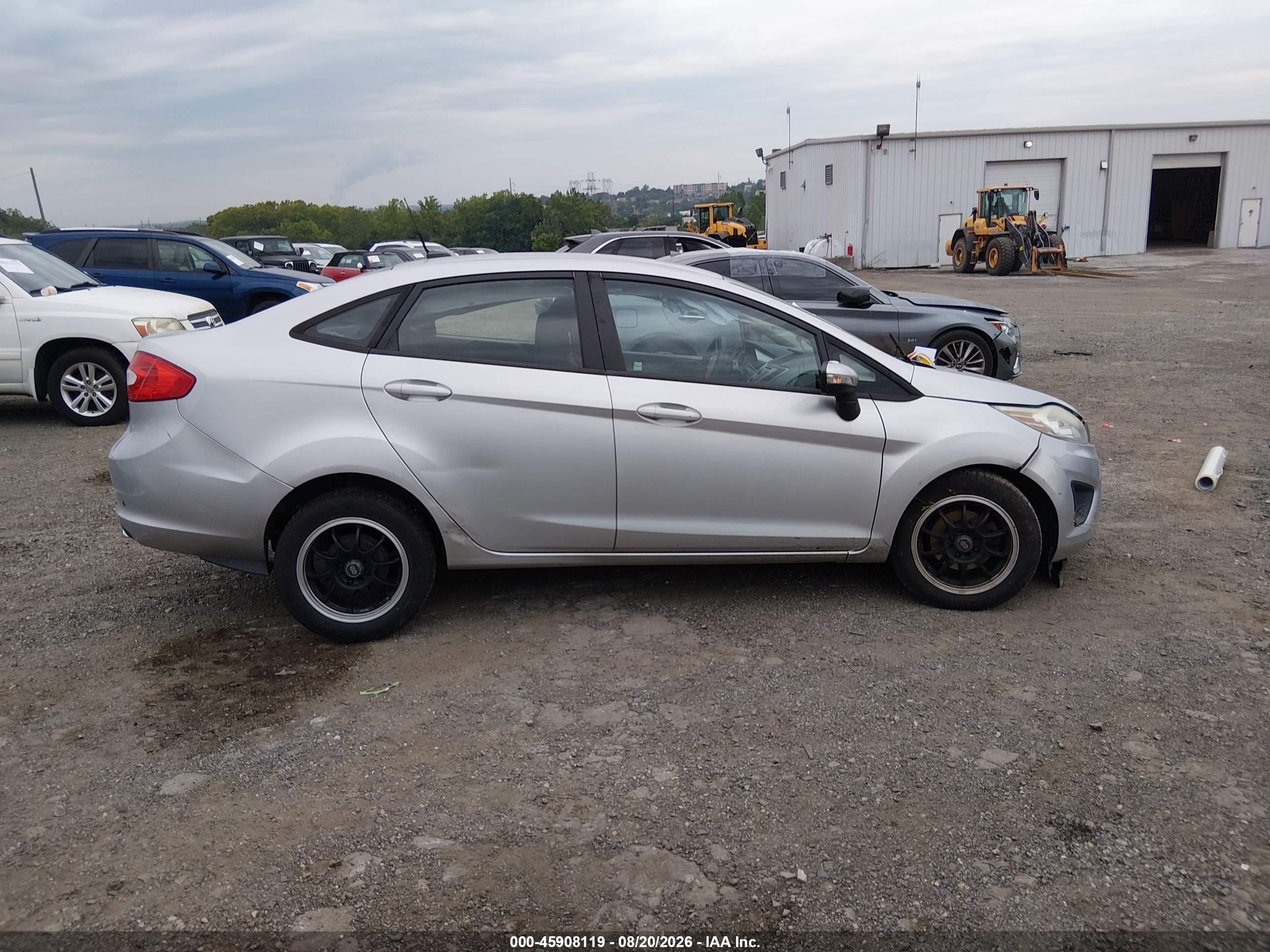2013 Ford Fiesta Se Silver vin: 3FADP4BJXDM184642