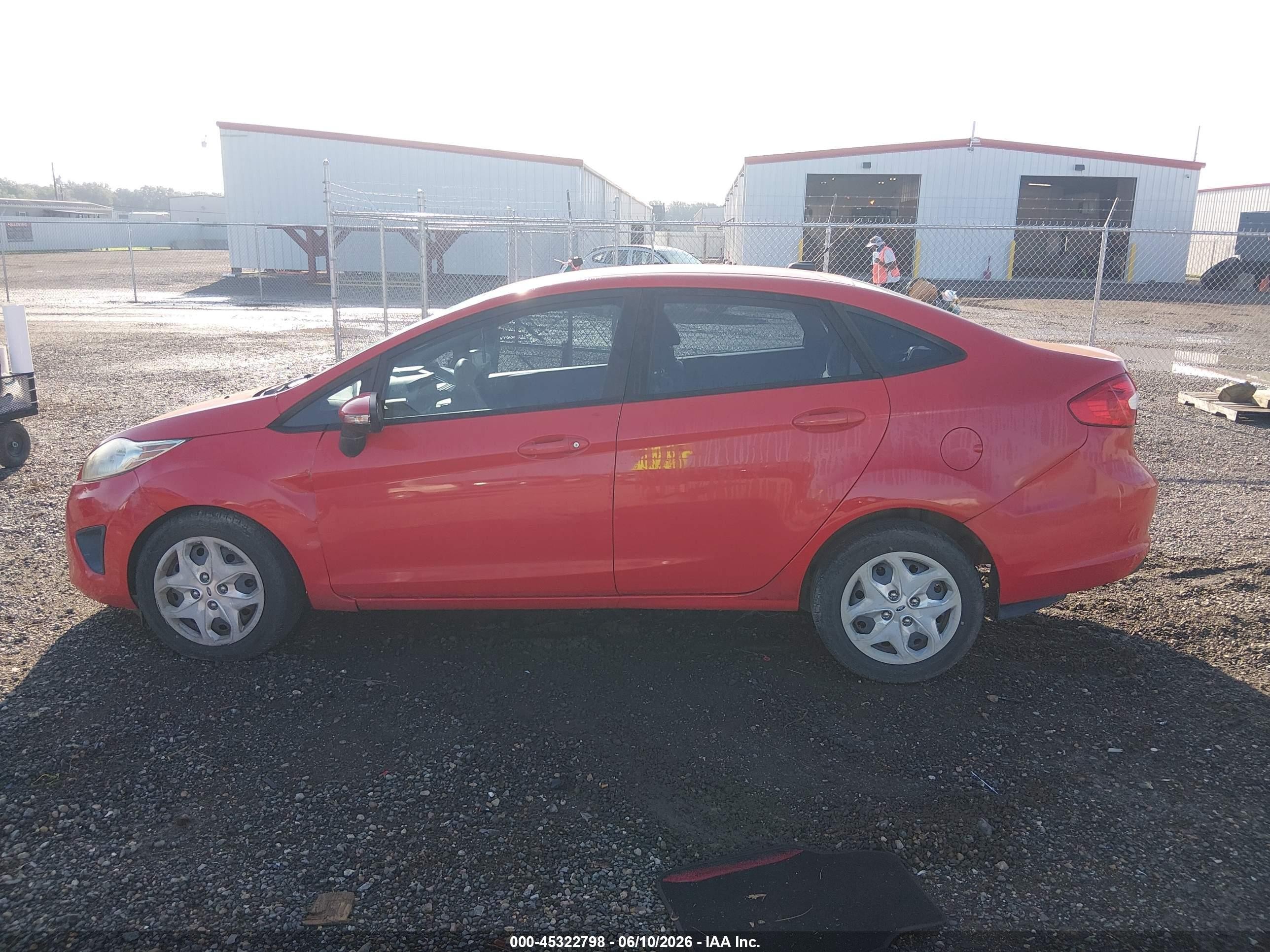 2013 Ford Fiesta Se Red vin: 3FADP4BJXDM185239