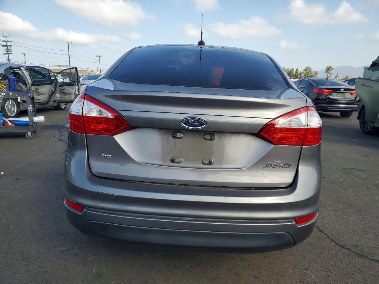 2014 Ford Fiesta Se Gray vin: 3FADP4BJXEM190233