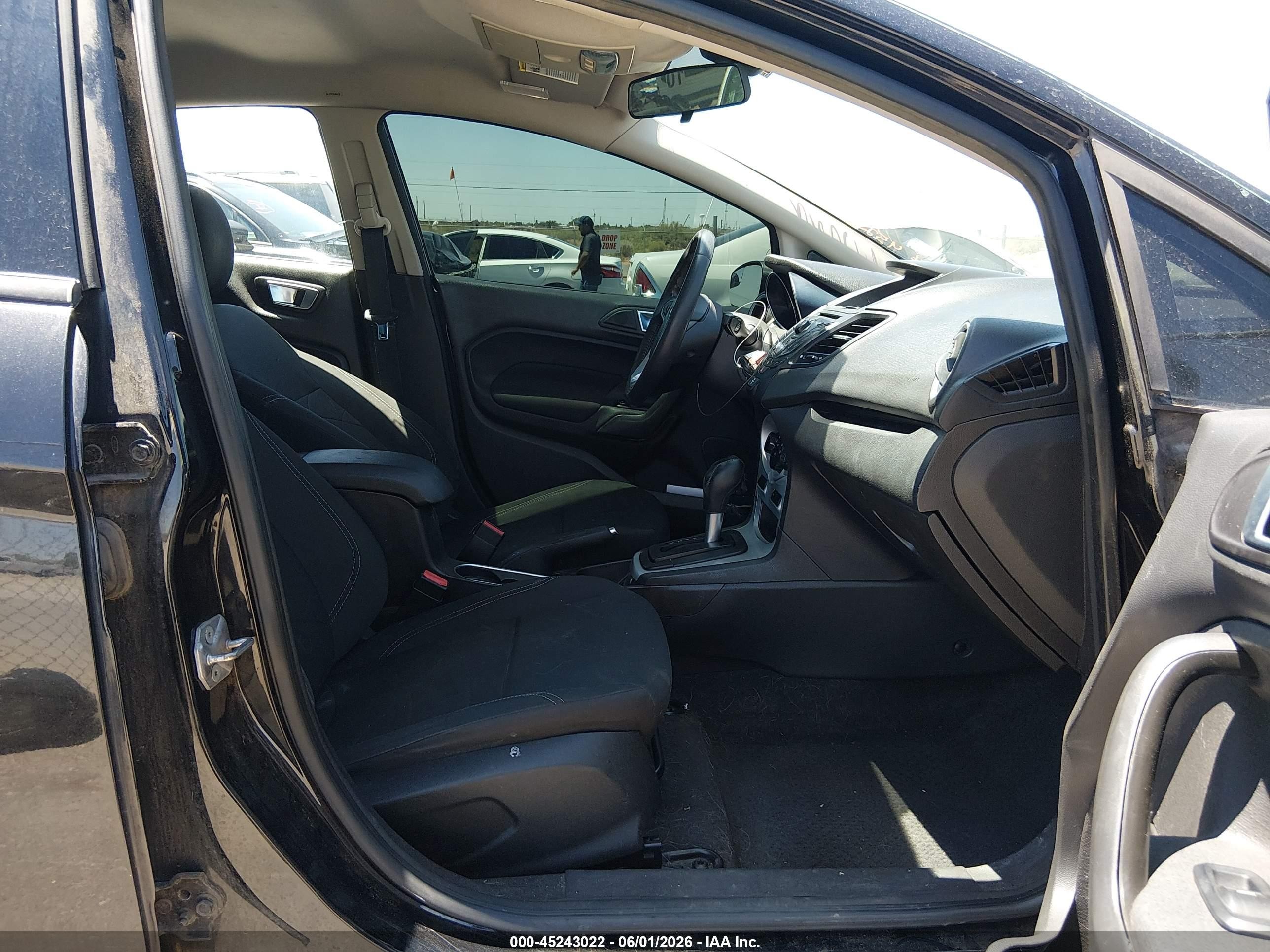 2015 Ford Fiesta Se Black vin: 3FADP4BJXFM101312