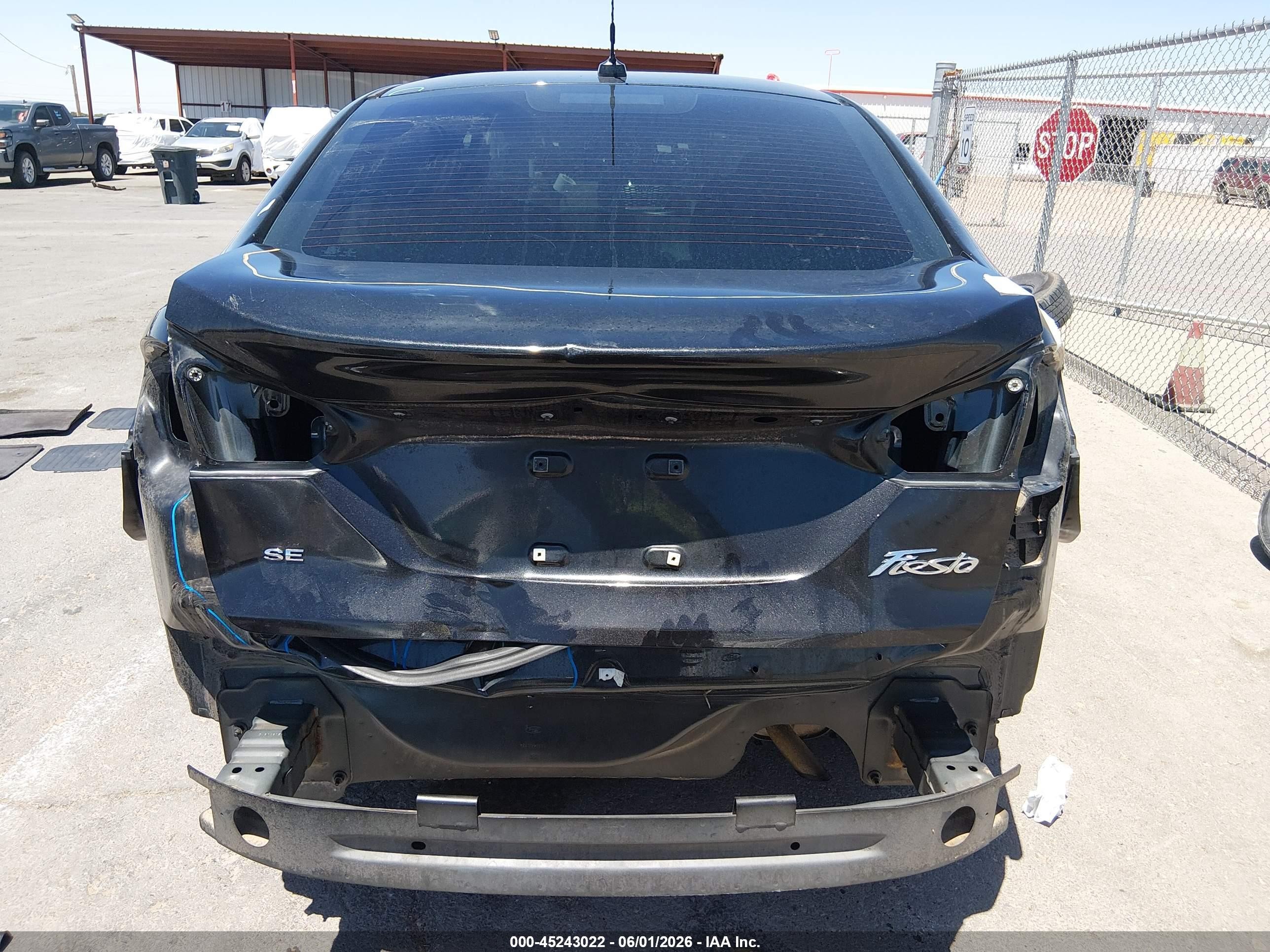 2015 Ford Fiesta Se Black vin: 3FADP4BJXFM101312