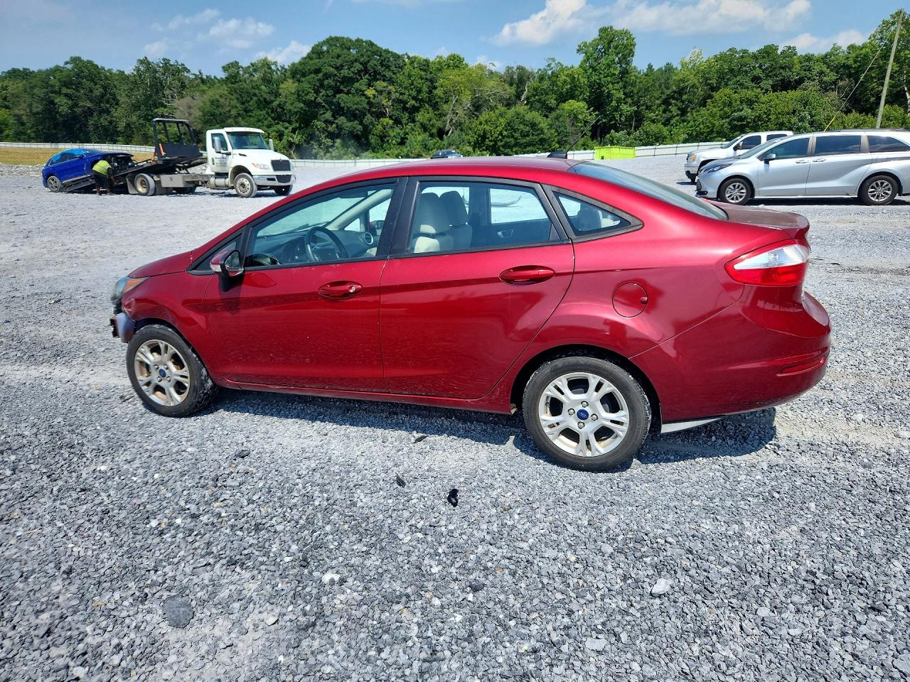 2015 Ford Fiesta Se Red vin: 3FADP4BJXFM110074