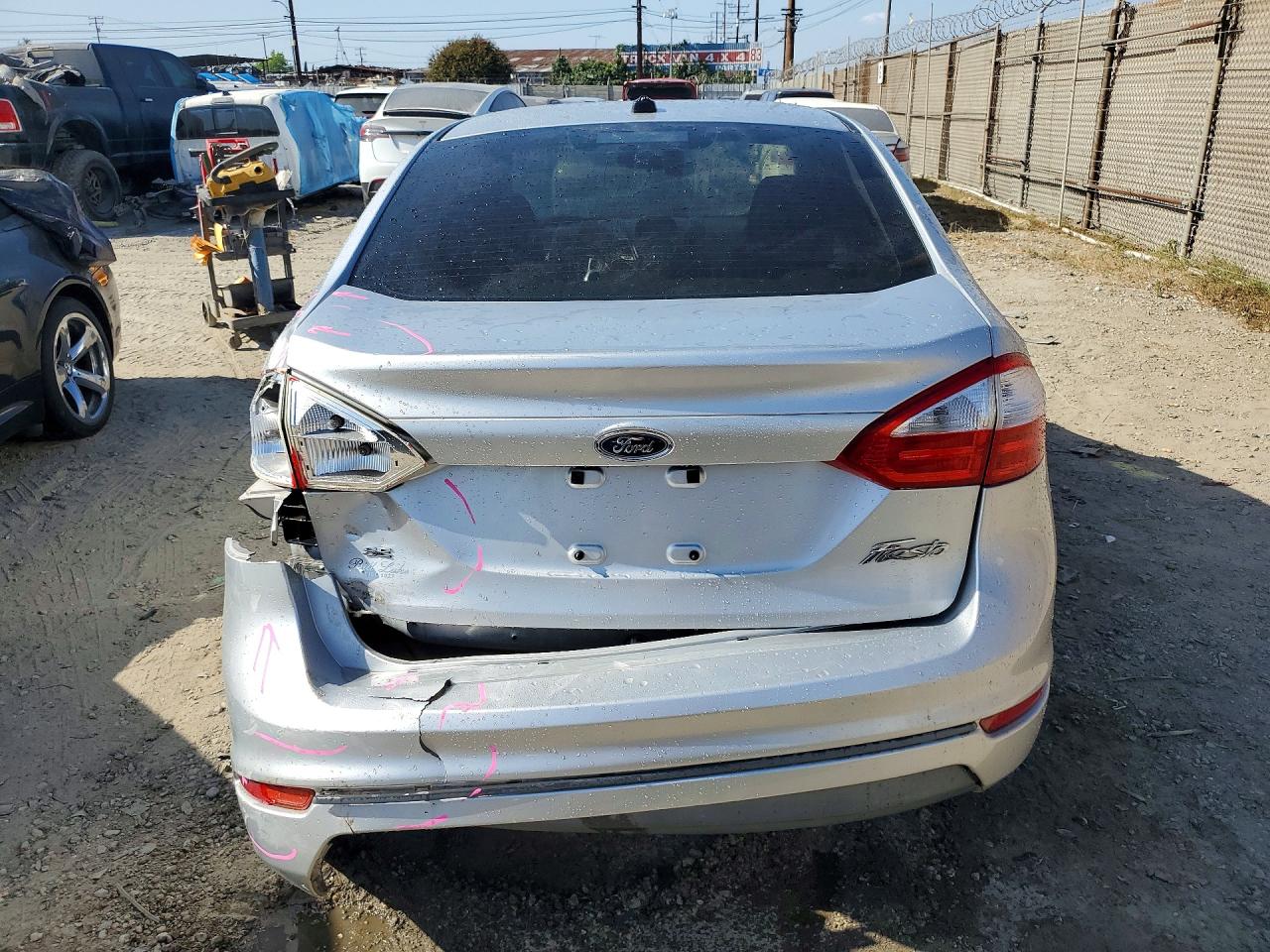 2015 Ford Fiesta Se Silver vin: 3FADP4BJXFM111712