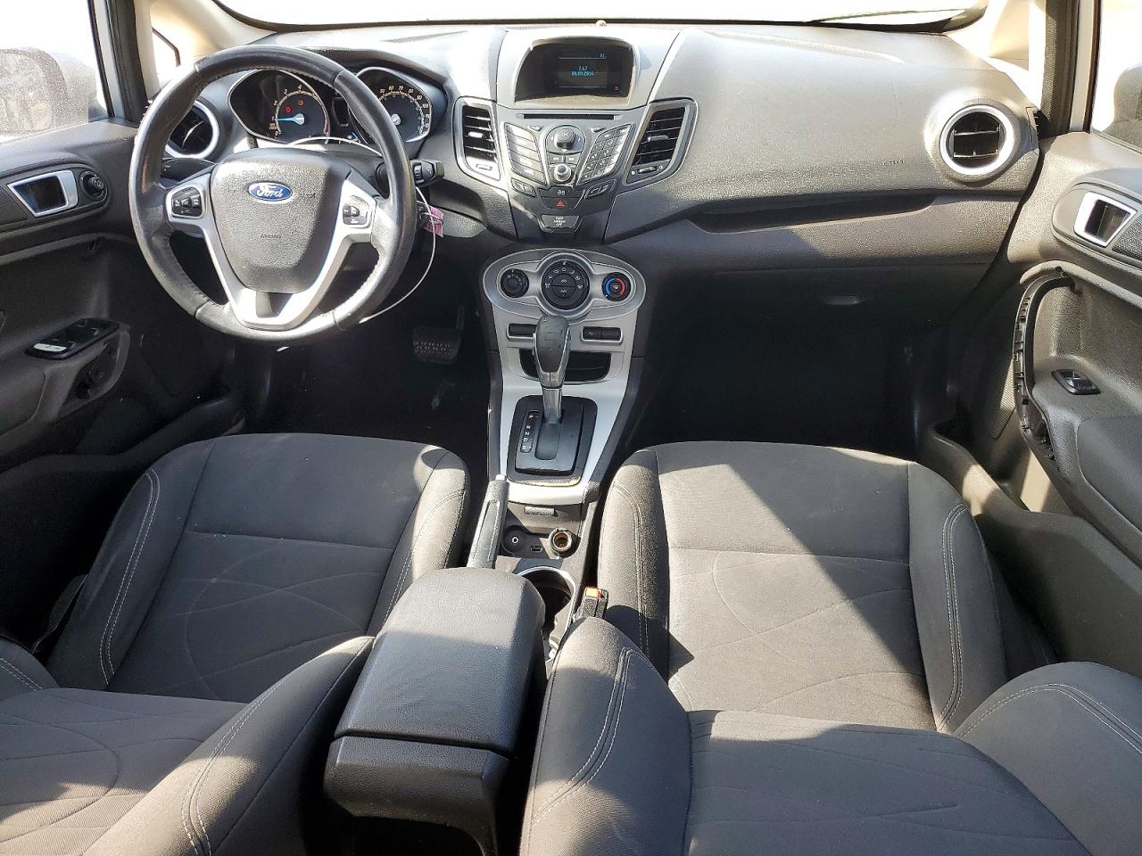 2015 Ford Fiesta Se Silver vin: 3FADP4BJXFM111712