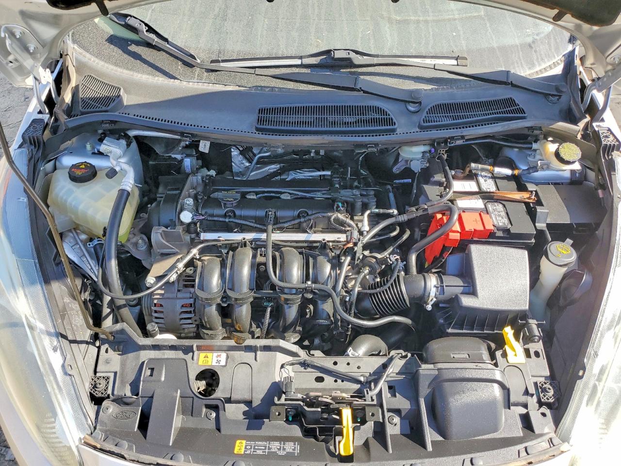 2015 Ford Fiesta Se Silver vin: 3FADP4BJXFM111712