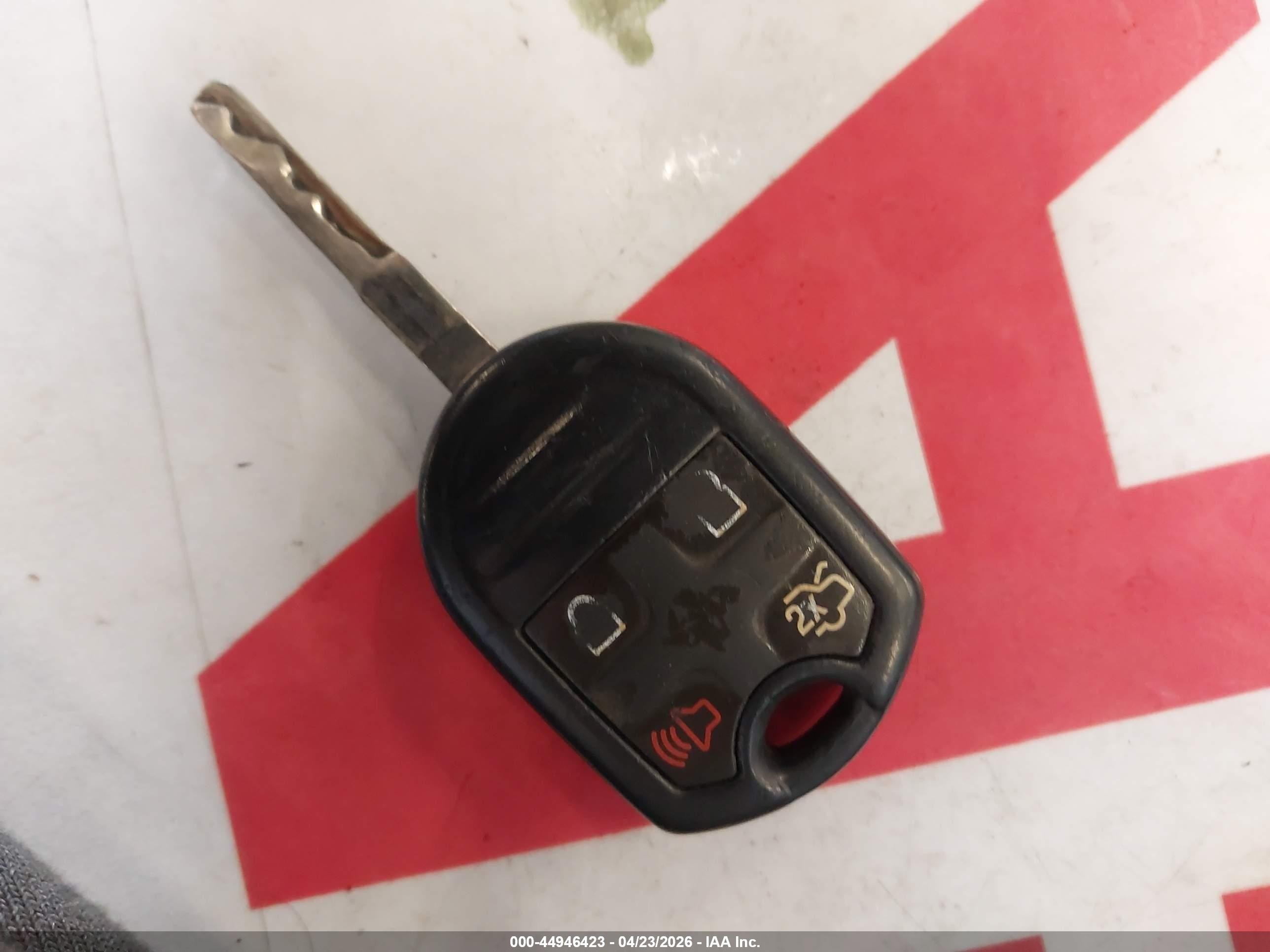 2015 Ford Fiesta Se Серебряный vin: 3FADP4BJXFM118157
