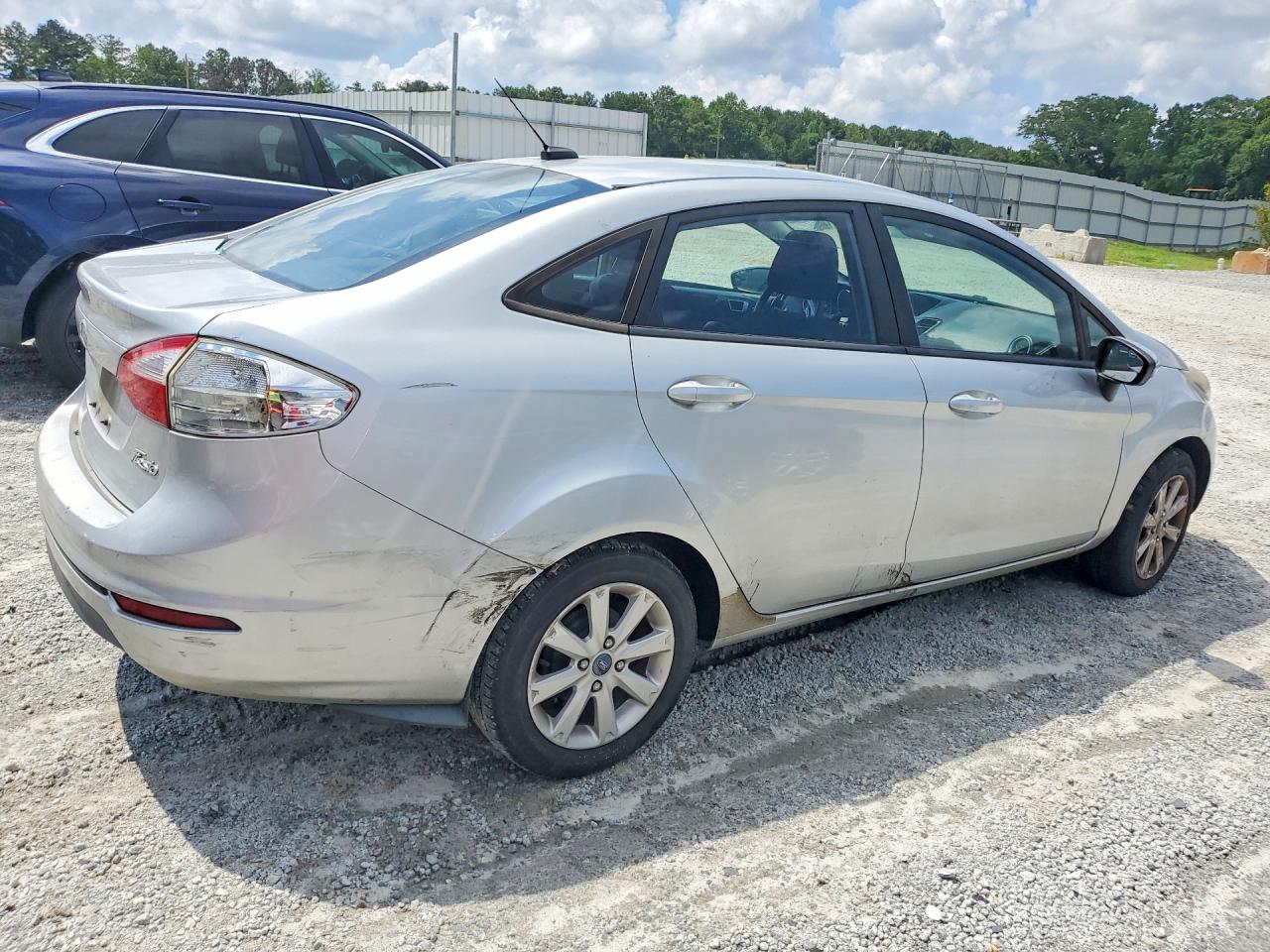 2015 Ford Fiesta Se Silver vin: 3FADP4BJXFM210594