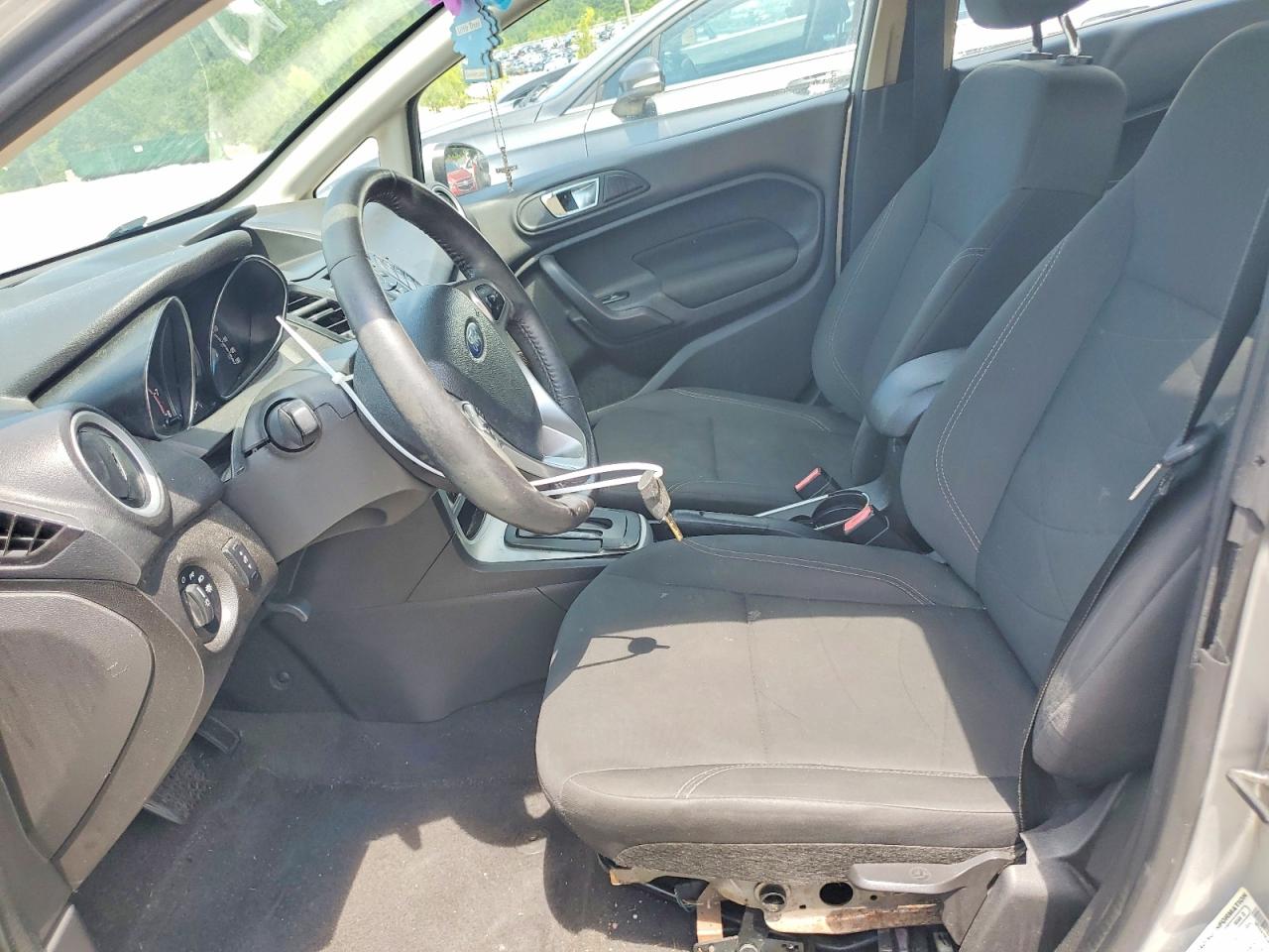 2015 Ford Fiesta Se Silver vin: 3FADP4BJXFM210594
