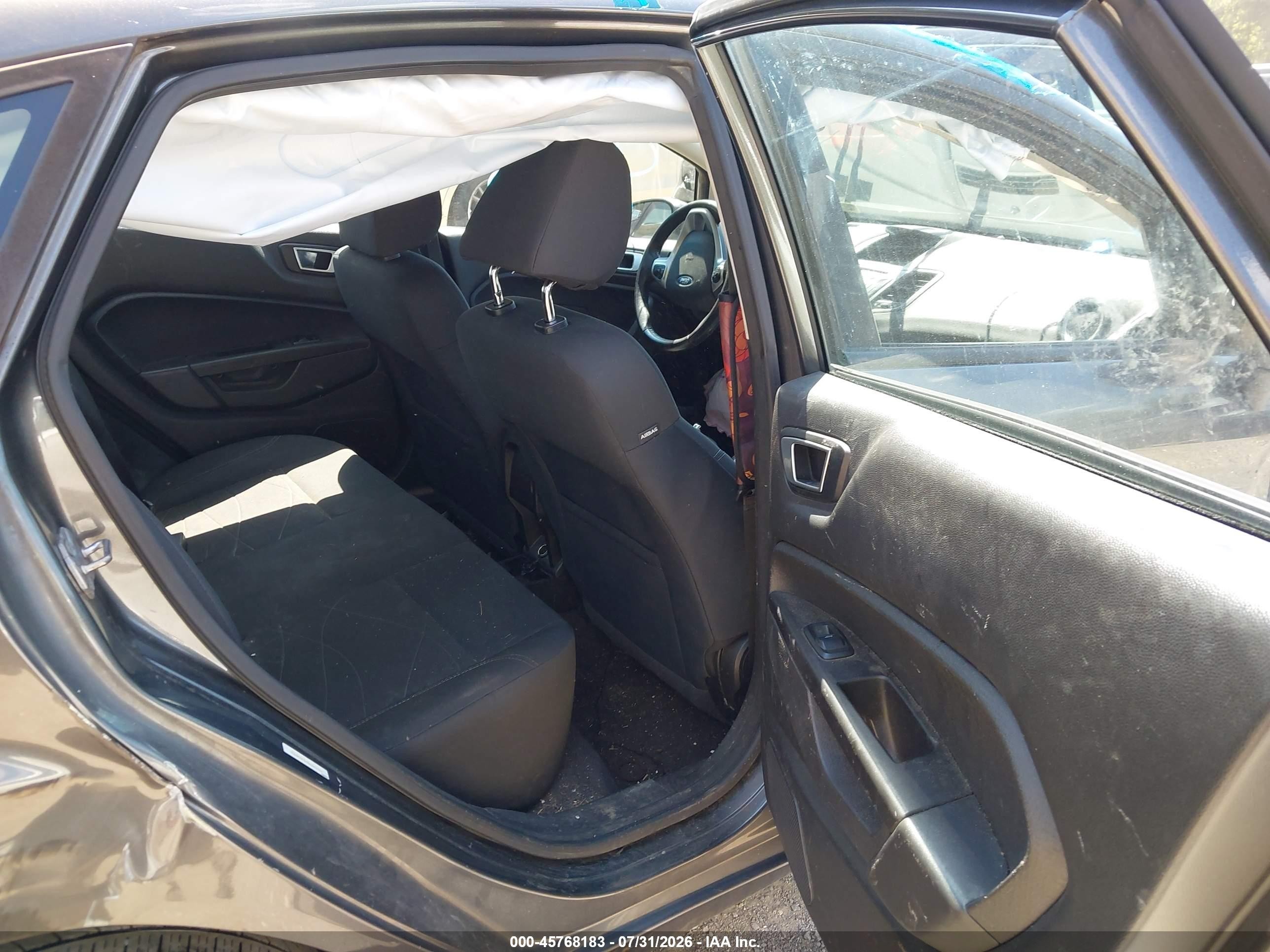 2015 Ford Fiesta Se Gray vin: 3FADP4BJXFM223992