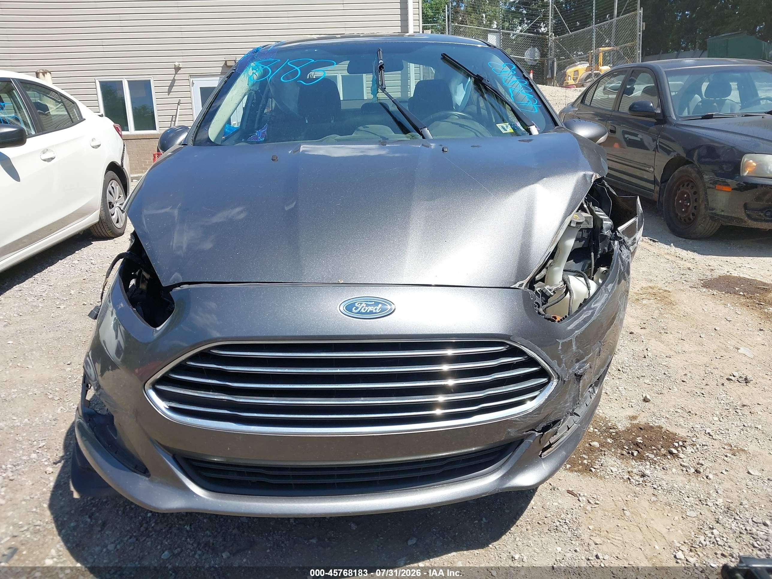 2015 Ford Fiesta Se Gray vin: 3FADP4BJXFM223992