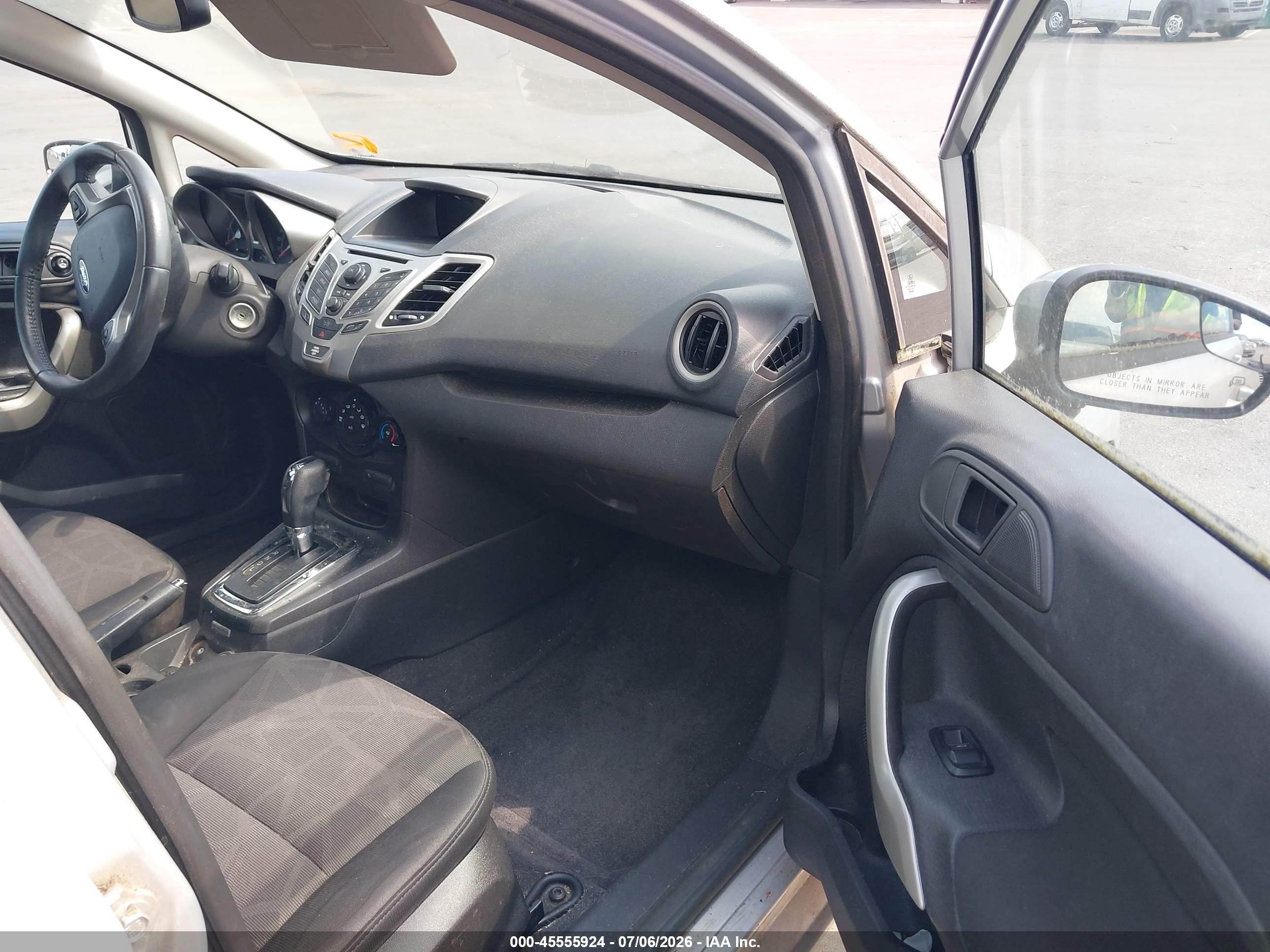 2011 Ford Fiesta Sel Серебряный vin: 3FADP4CJ0BM216154