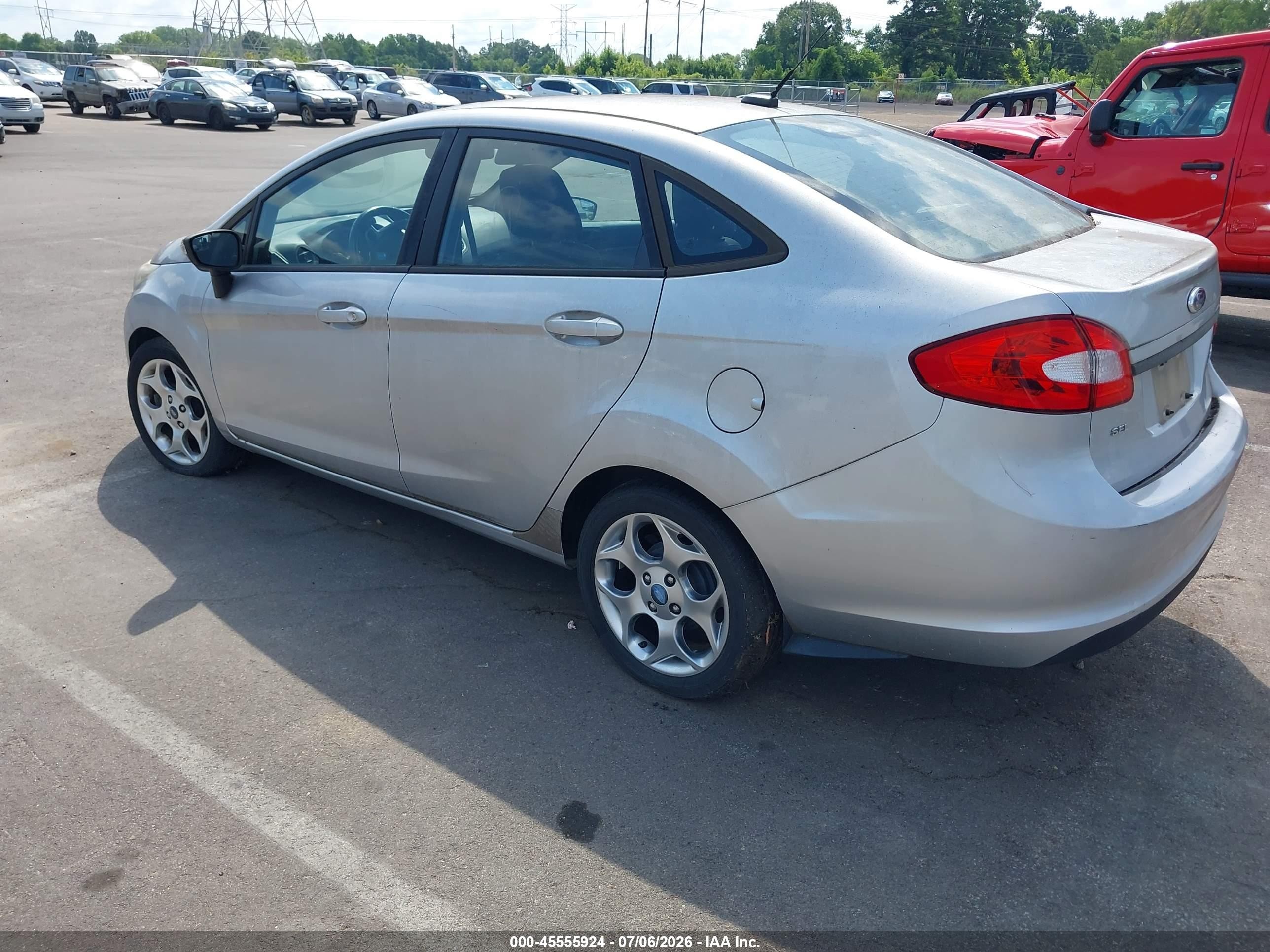 2011 Ford Fiesta Sel Серебряный vin: 3FADP4CJ0BM216154